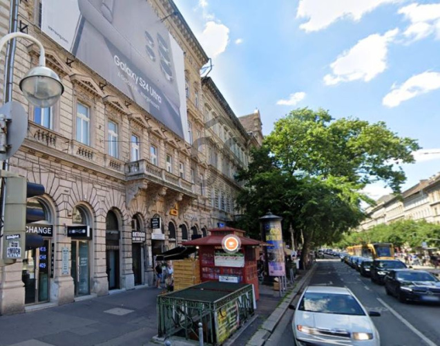 Üzlethelyiség · 390 m² · € 115.089.000