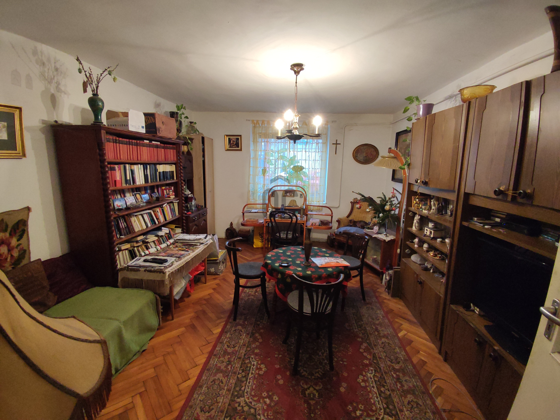 Gallery zoom image
