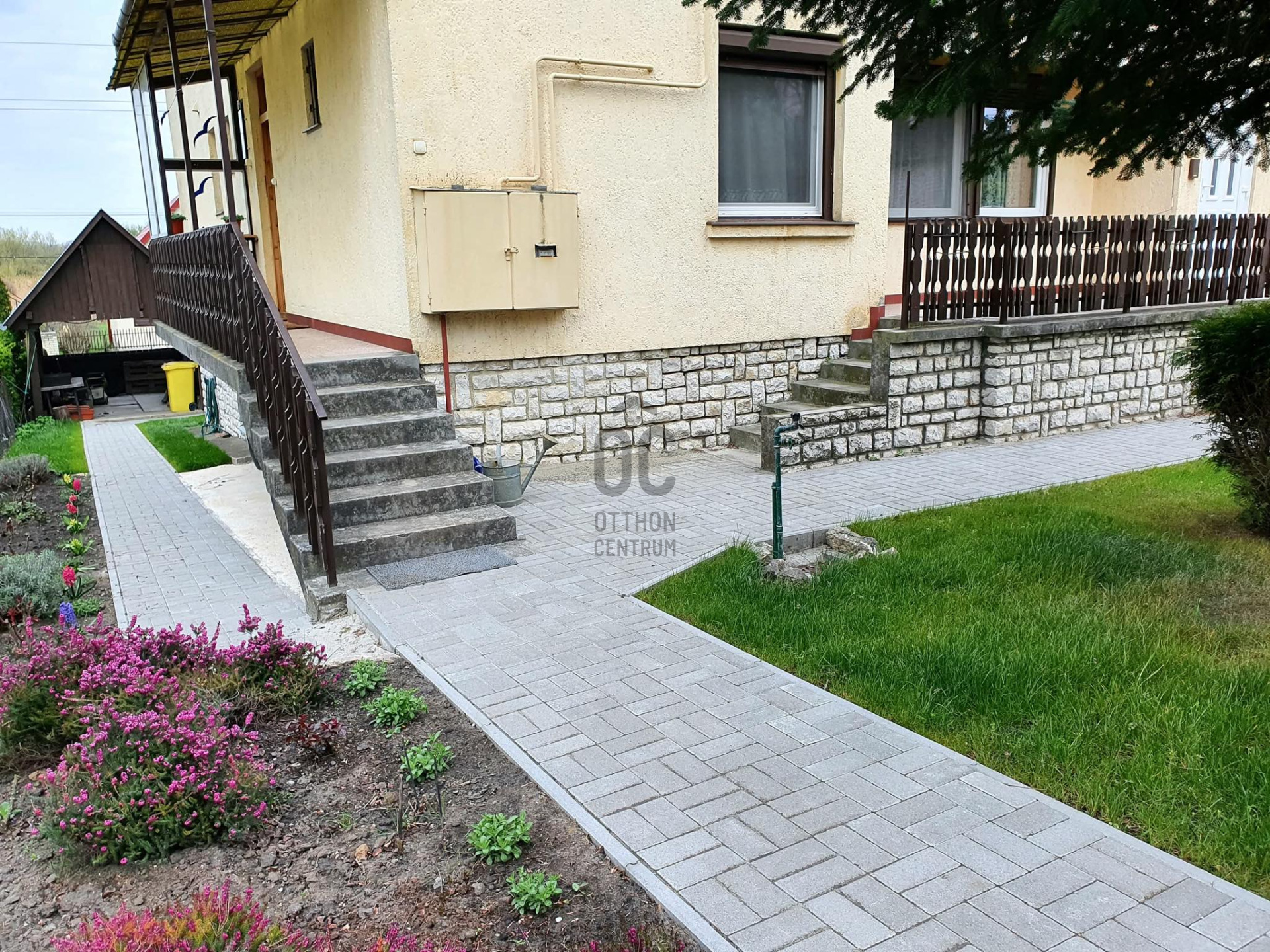 Gallery zoom image