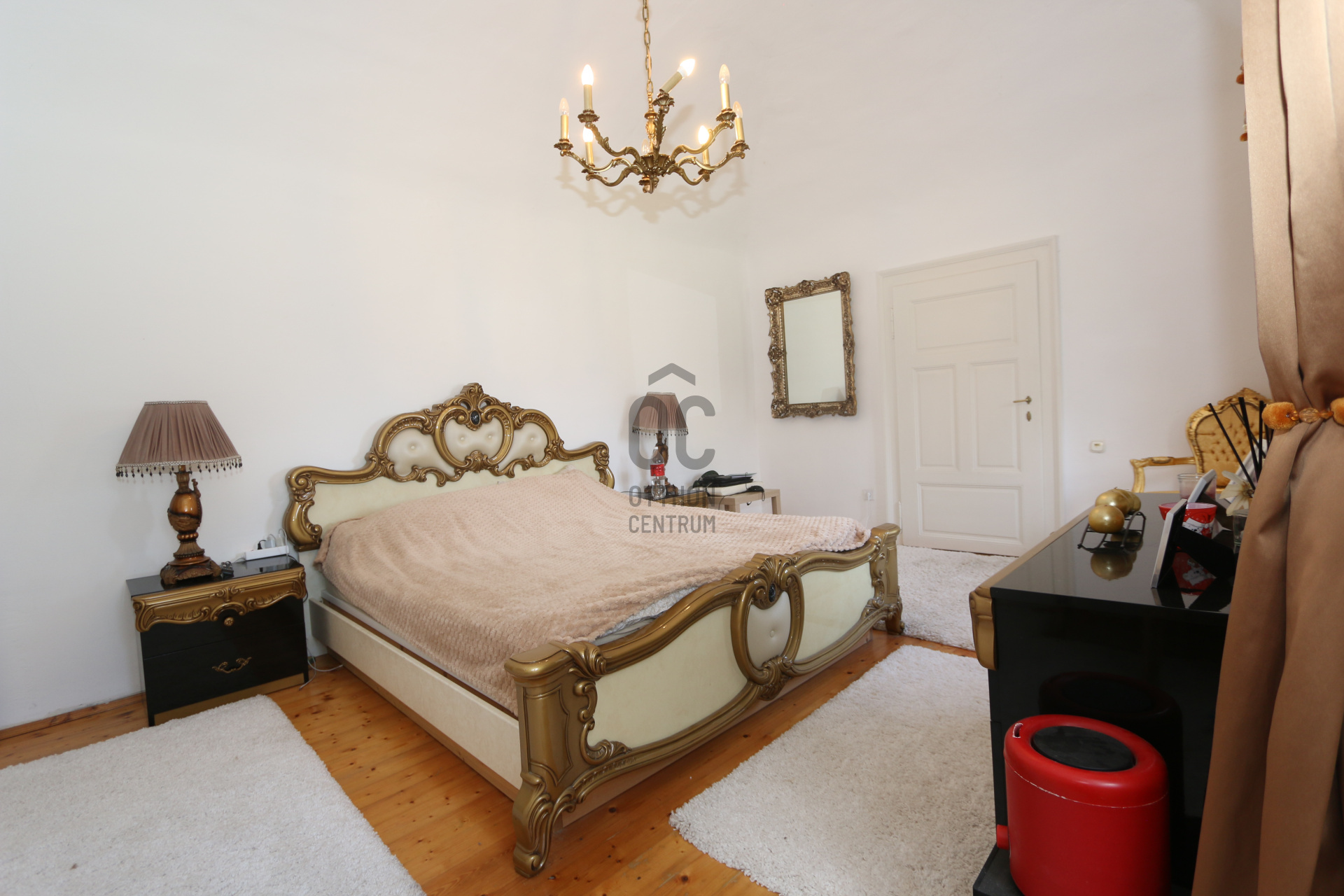 Gallery zoom image