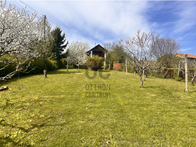 Telek · 774 m² · 9.999.000 Ft