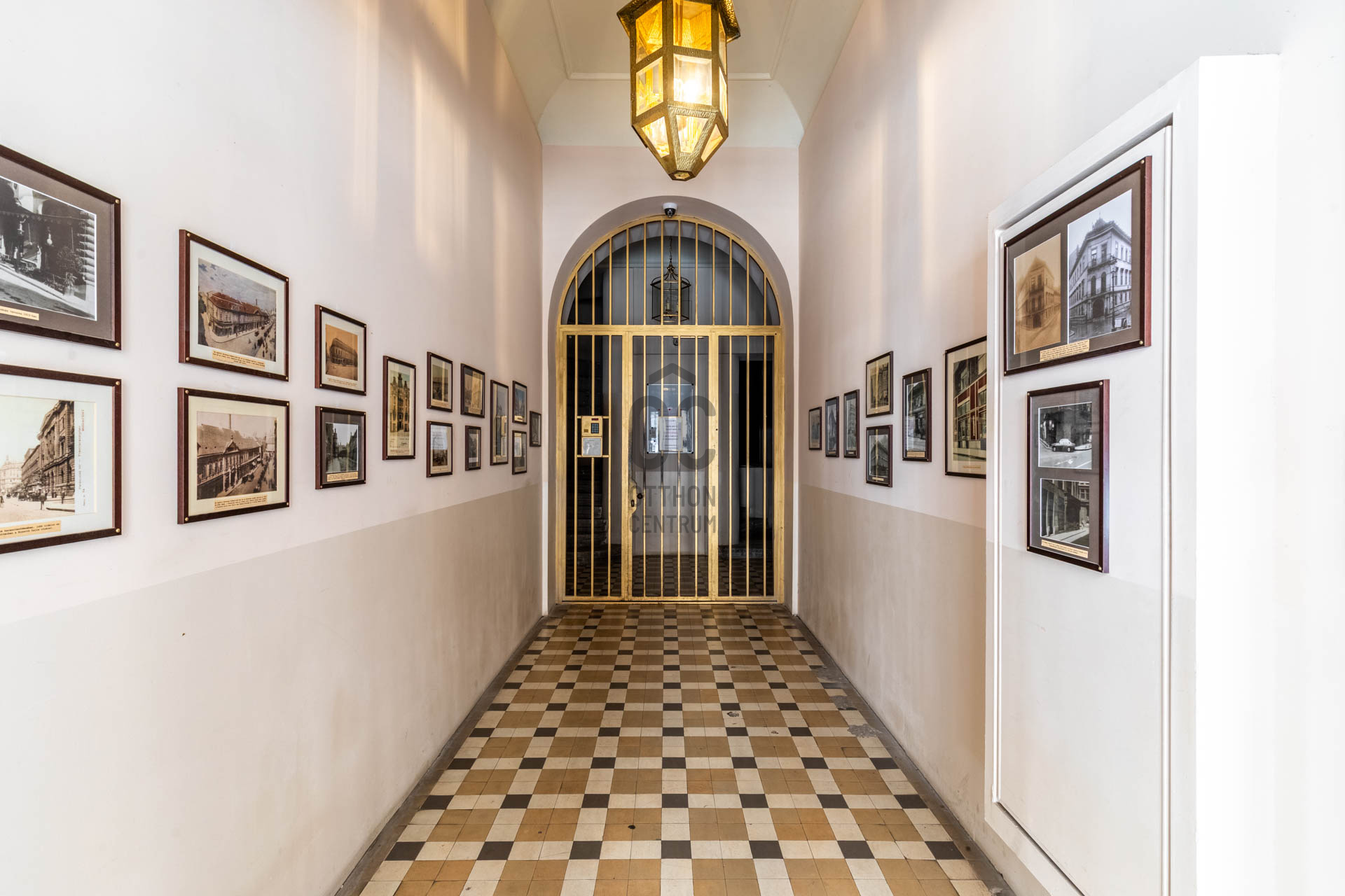 Gallery zoom image