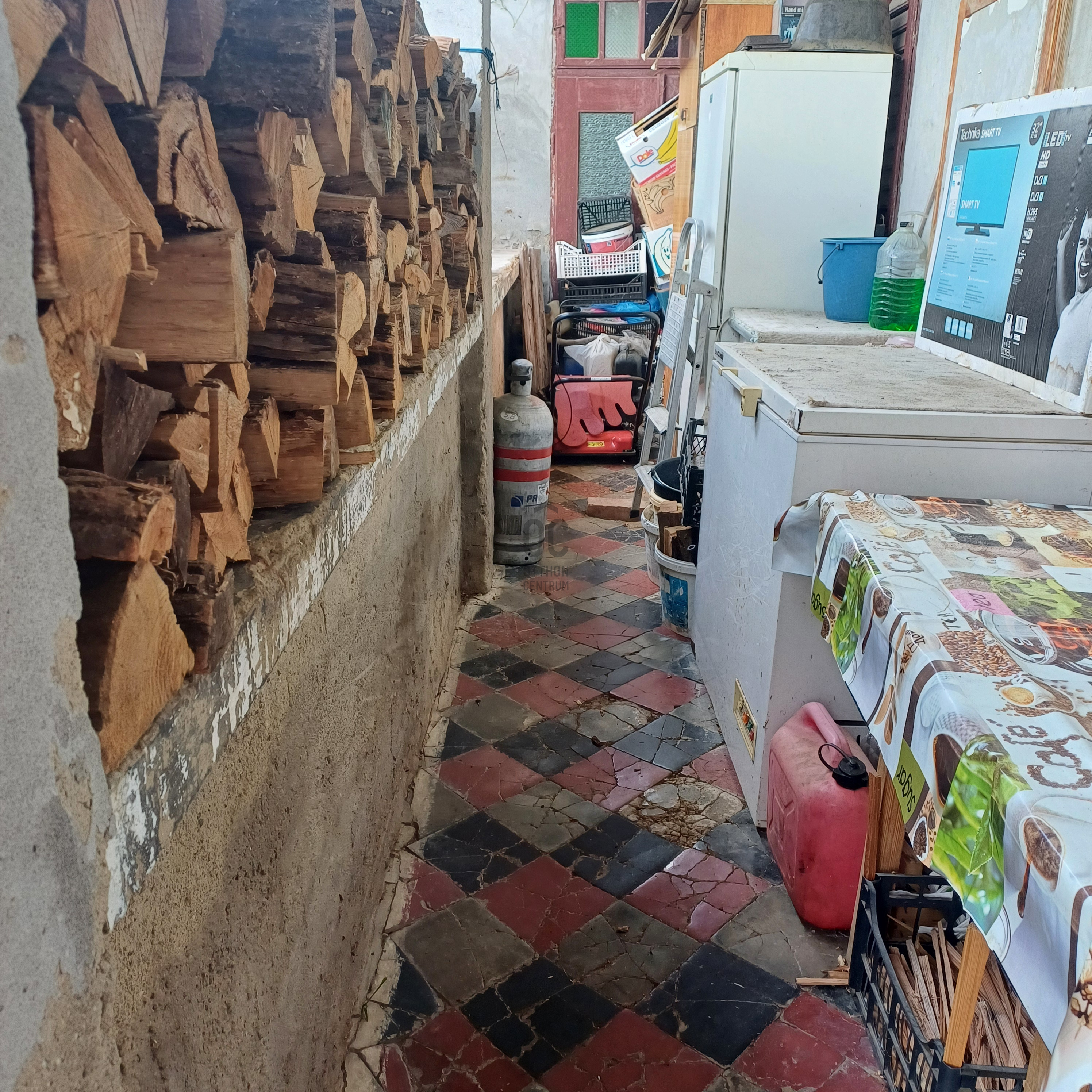 Gallery zoom image