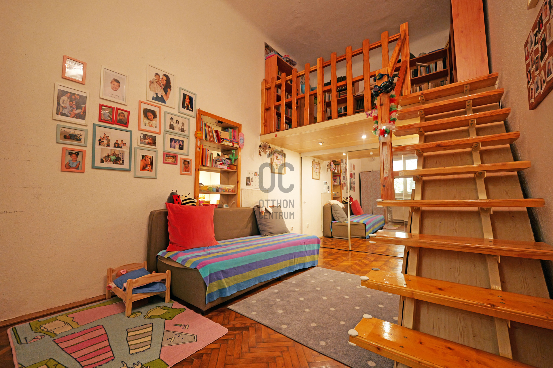 Gallery zoom image