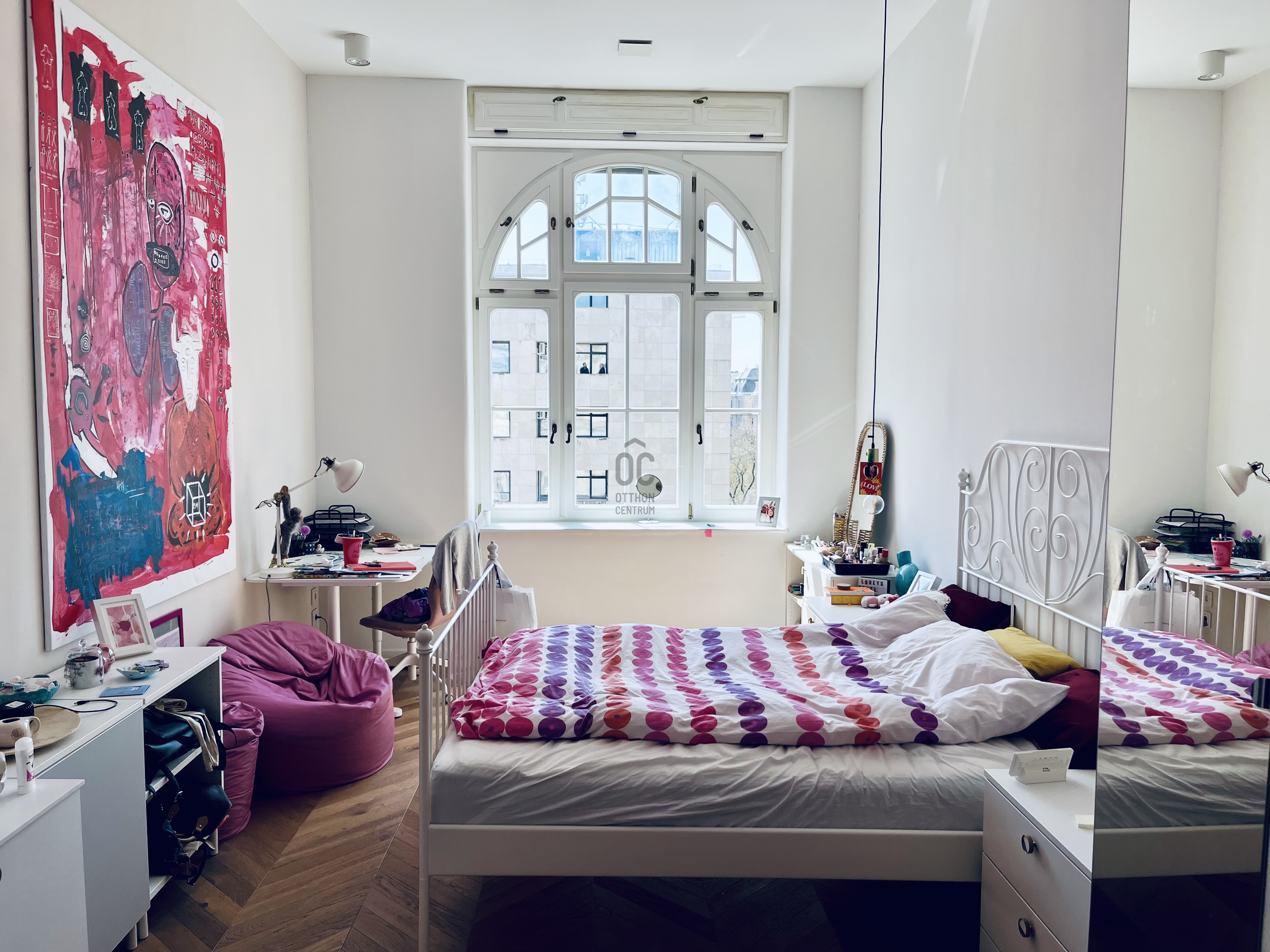 Gallery zoom image