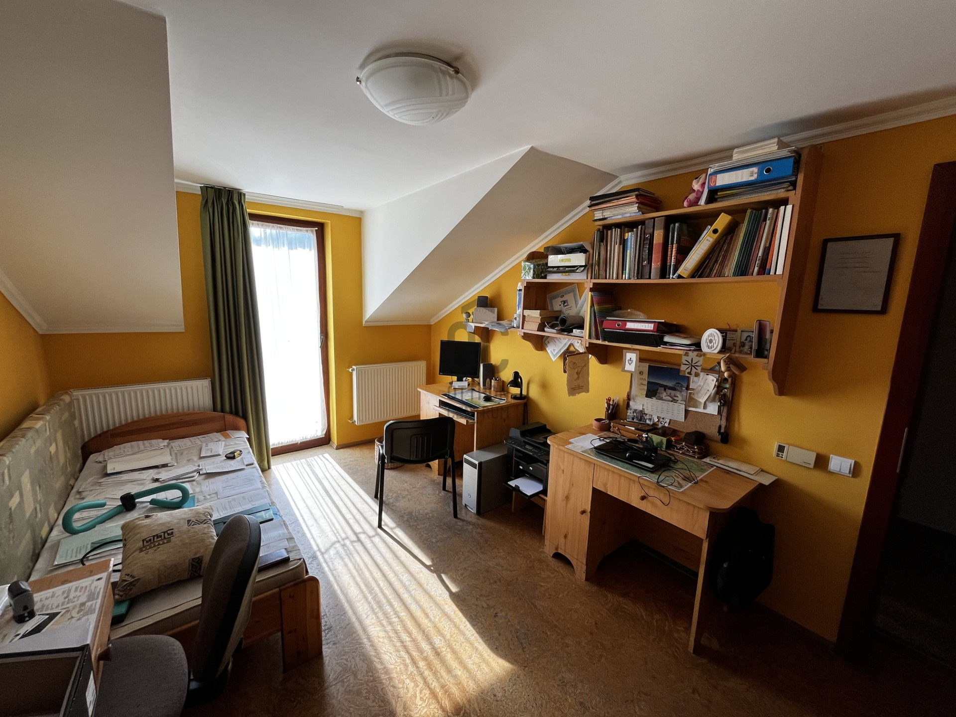 Gallery zoom image