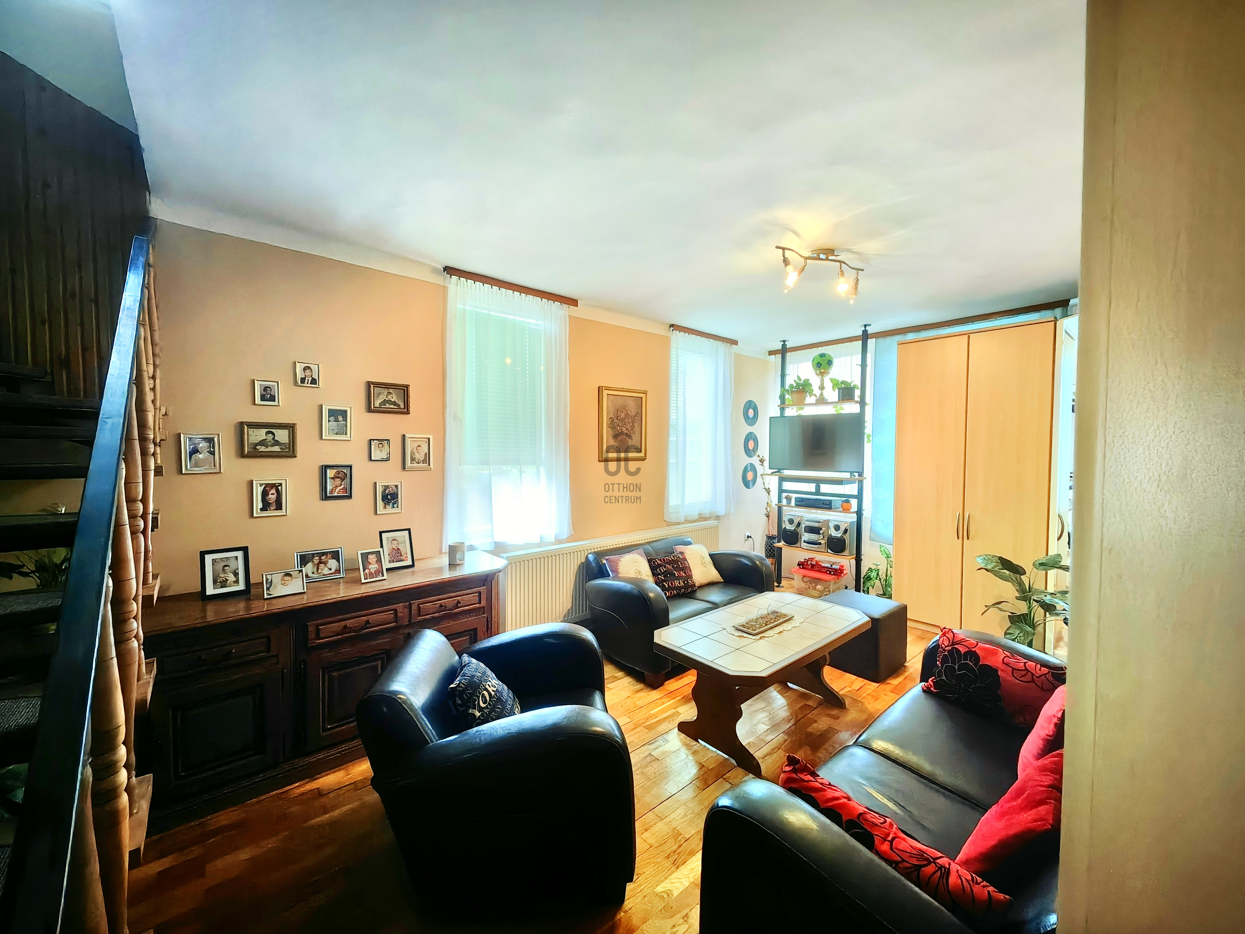 Gallery zoom image