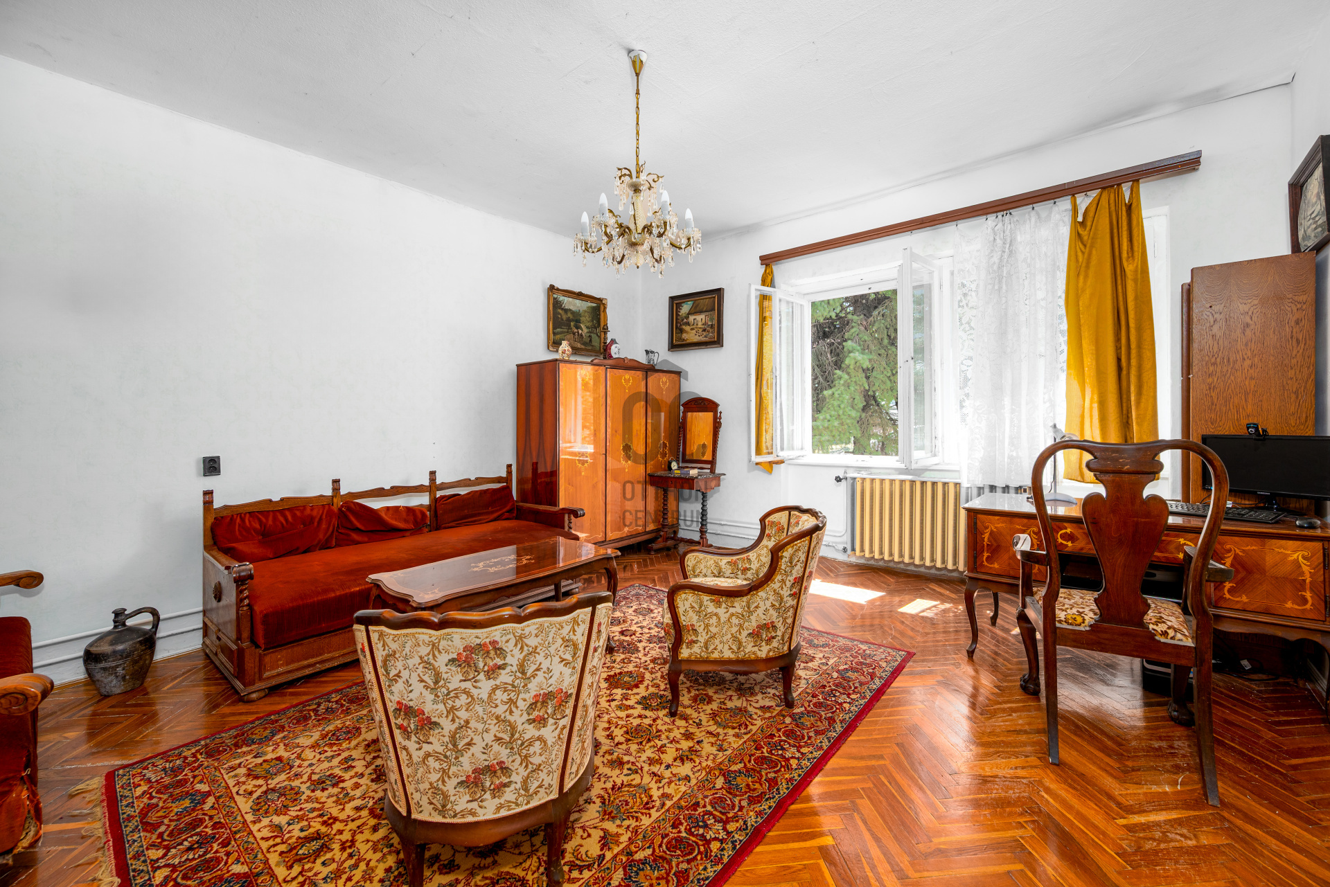 Gallery zoom image