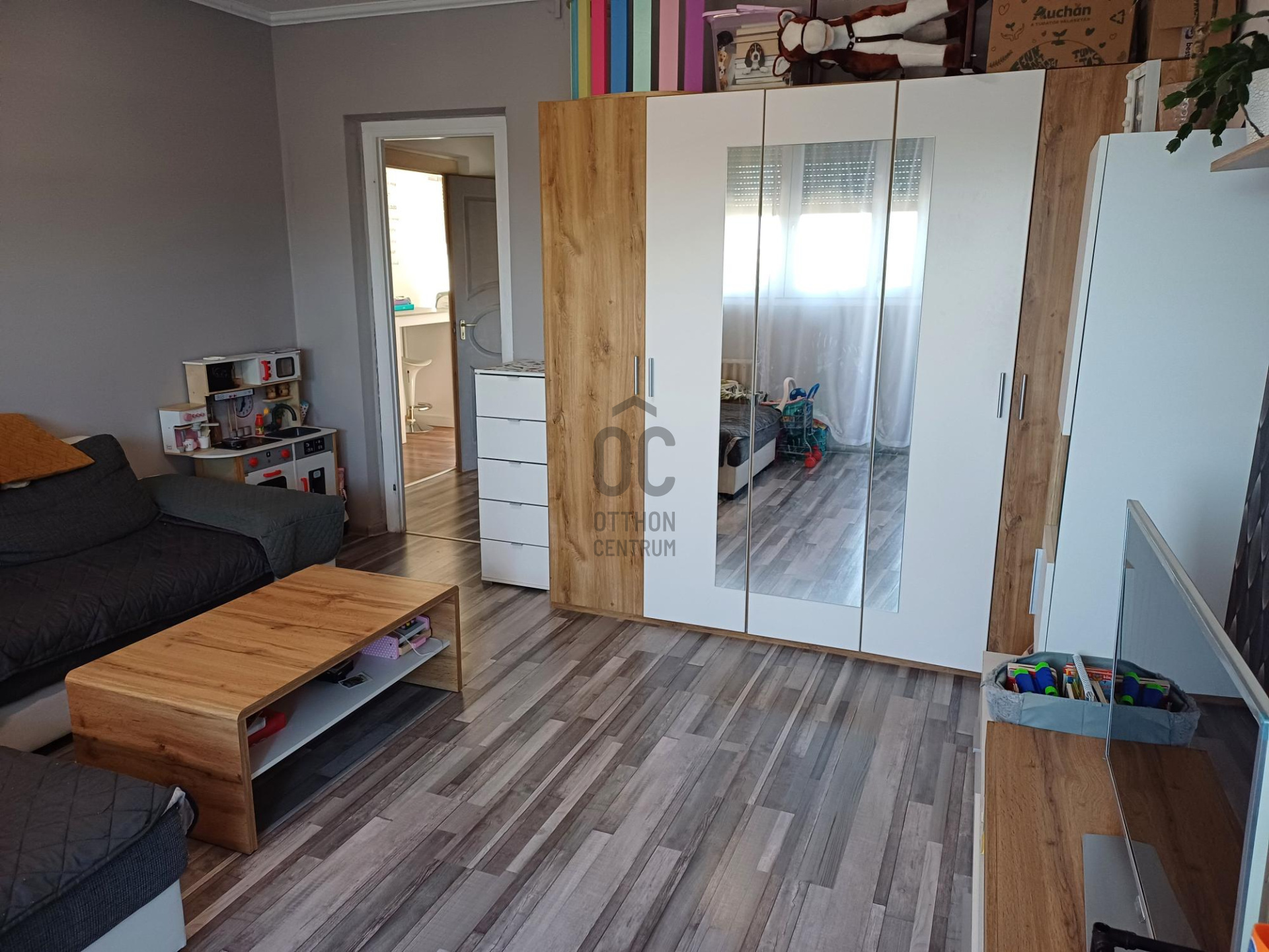 Gallery zoom image