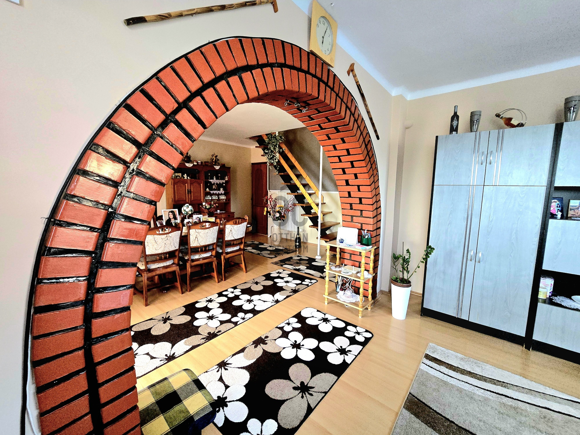 Gallery zoom image
