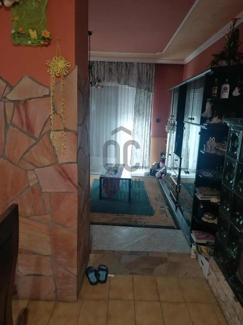 Gallery zoom image