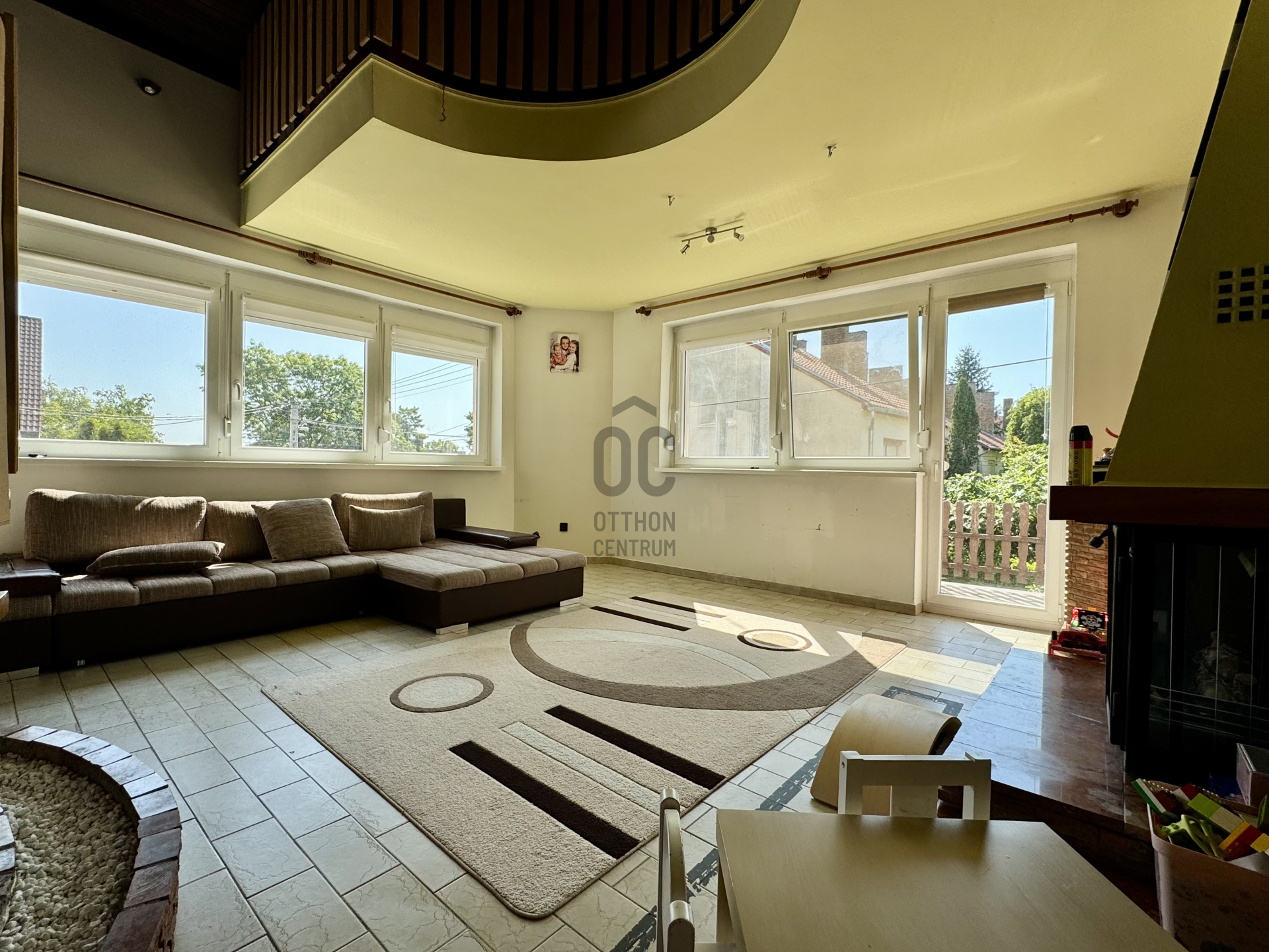 Gallery zoom image