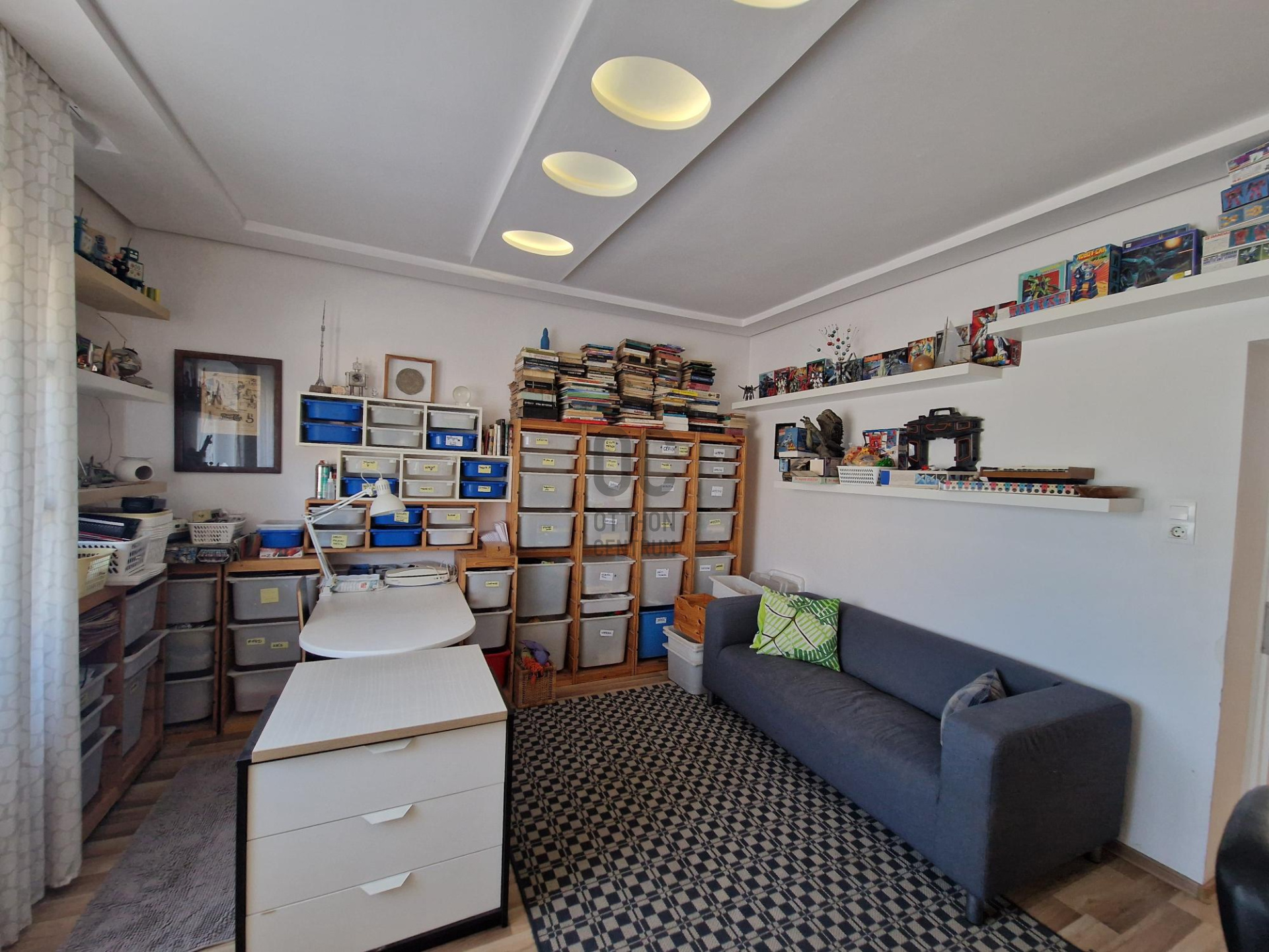 Gallery zoom image