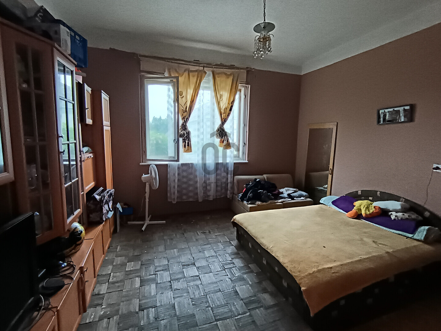 Gallery zoom image
