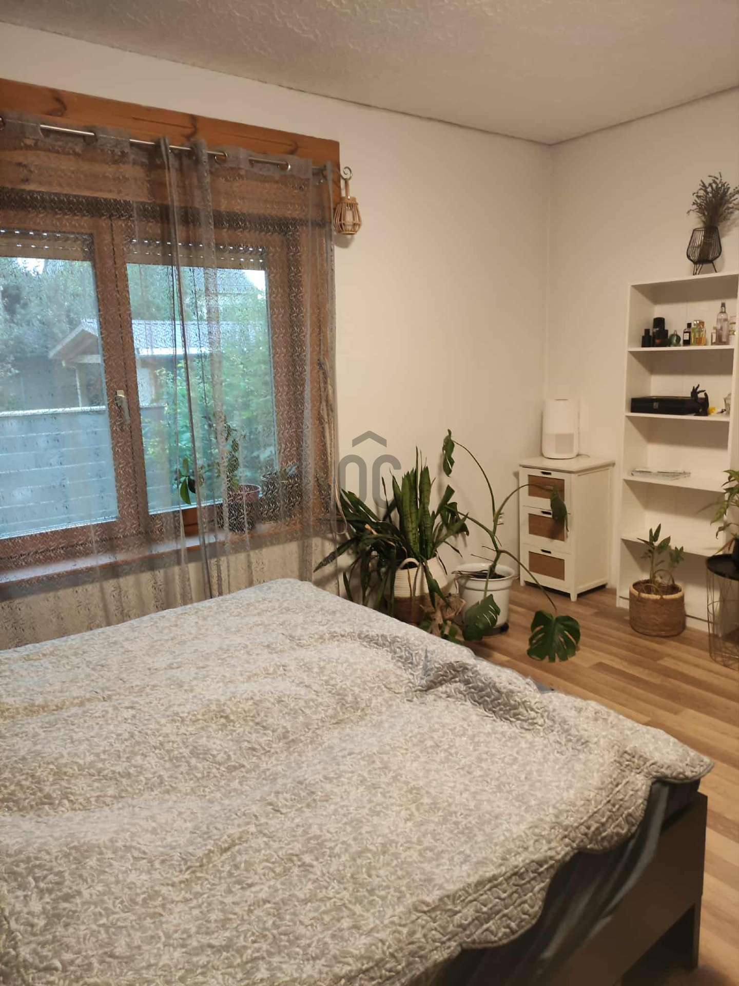 Gallery zoom image