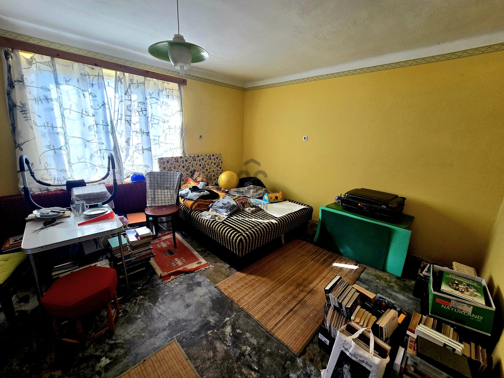 Gallery zoom image