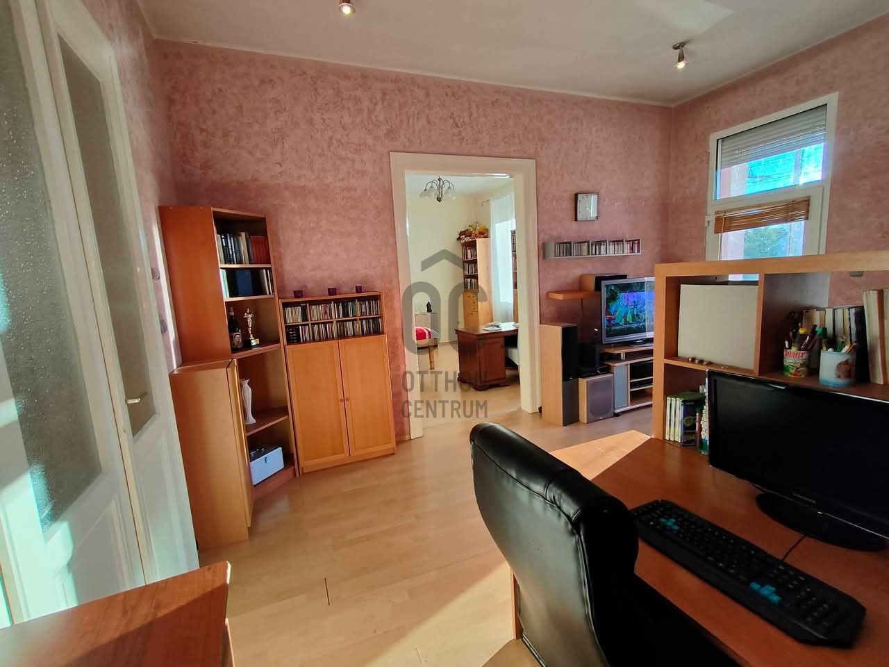 Gallery zoom image