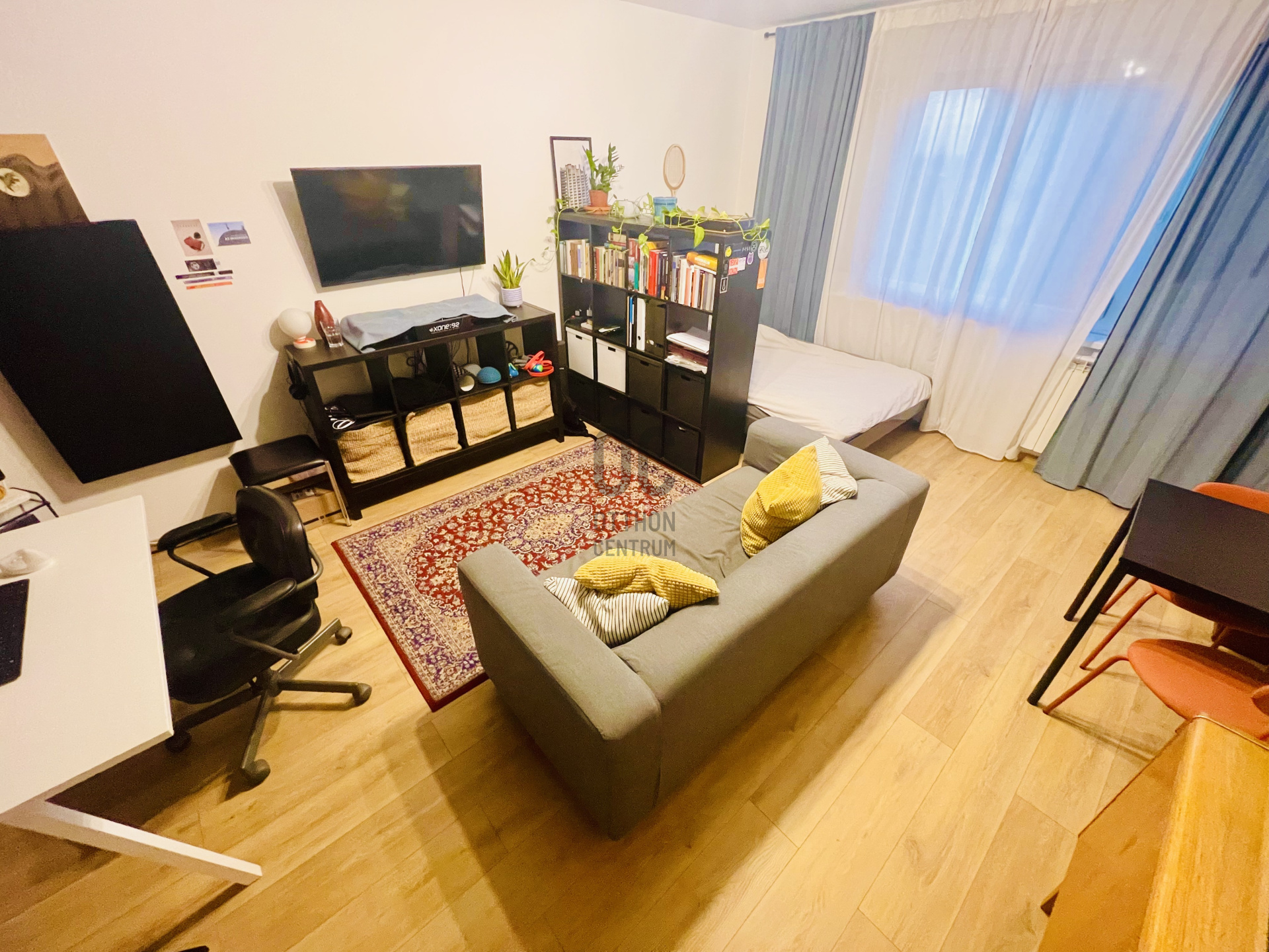 Gallery zoom image