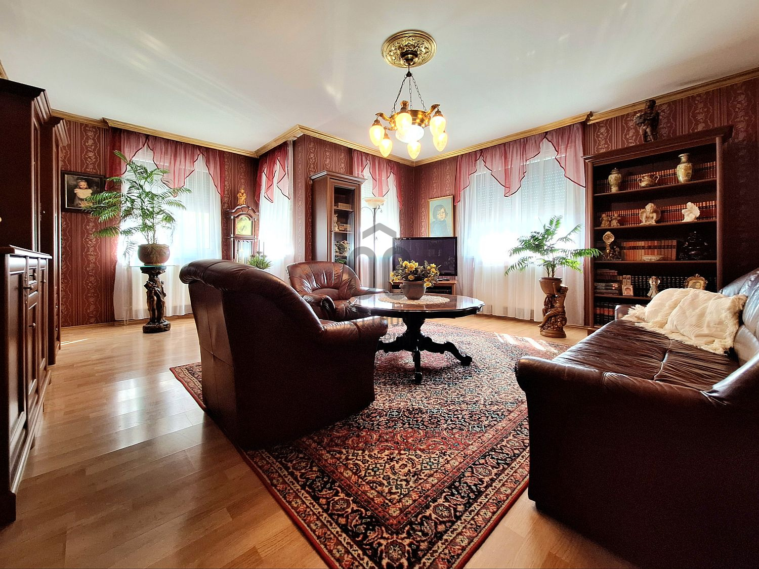 Gallery zoom image