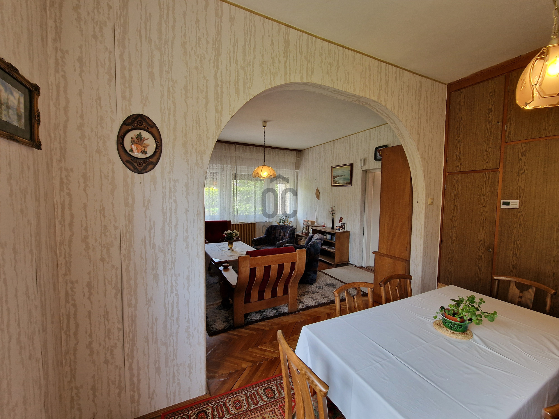 Gallery zoom image