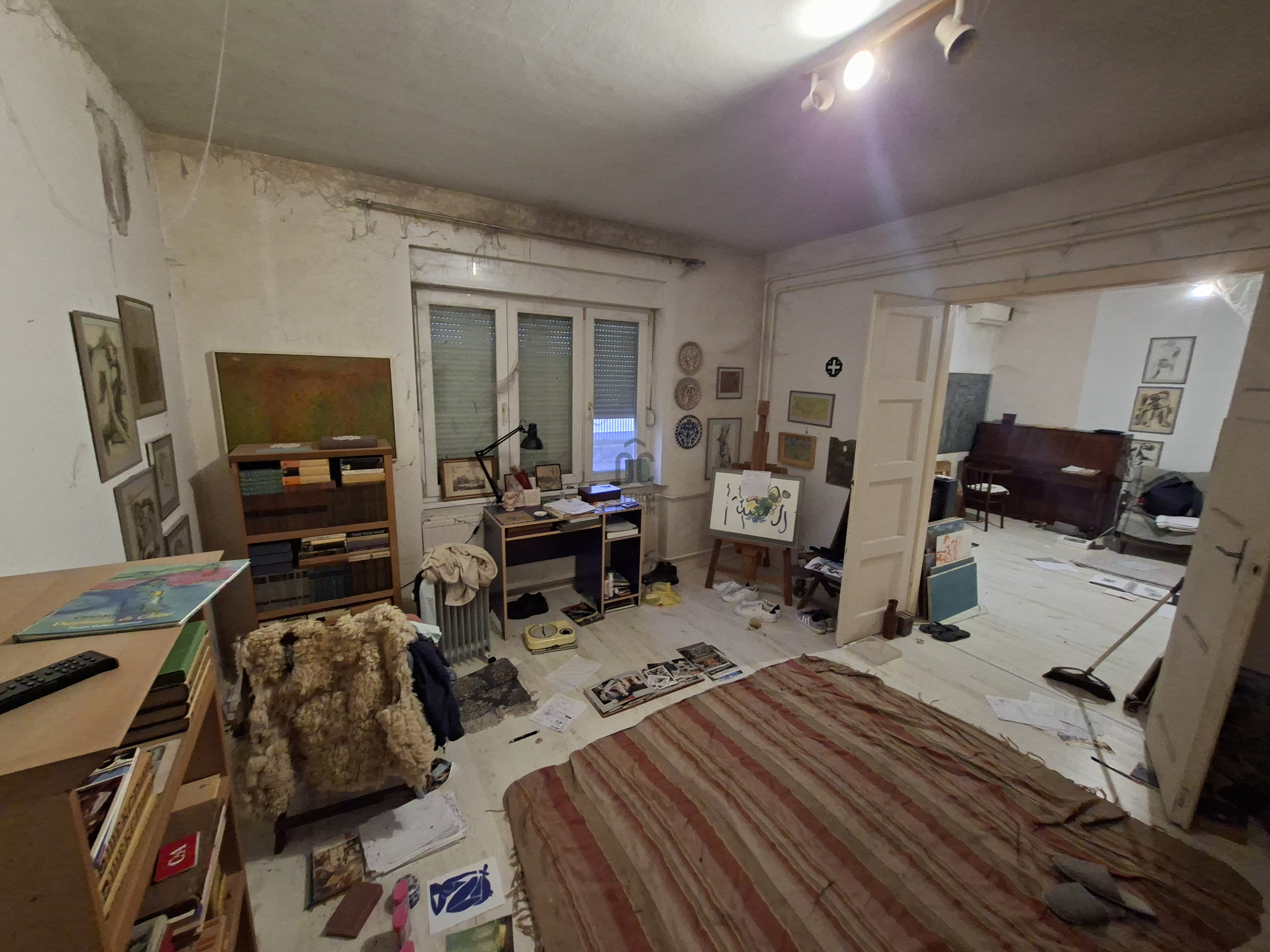 Gallery zoom image