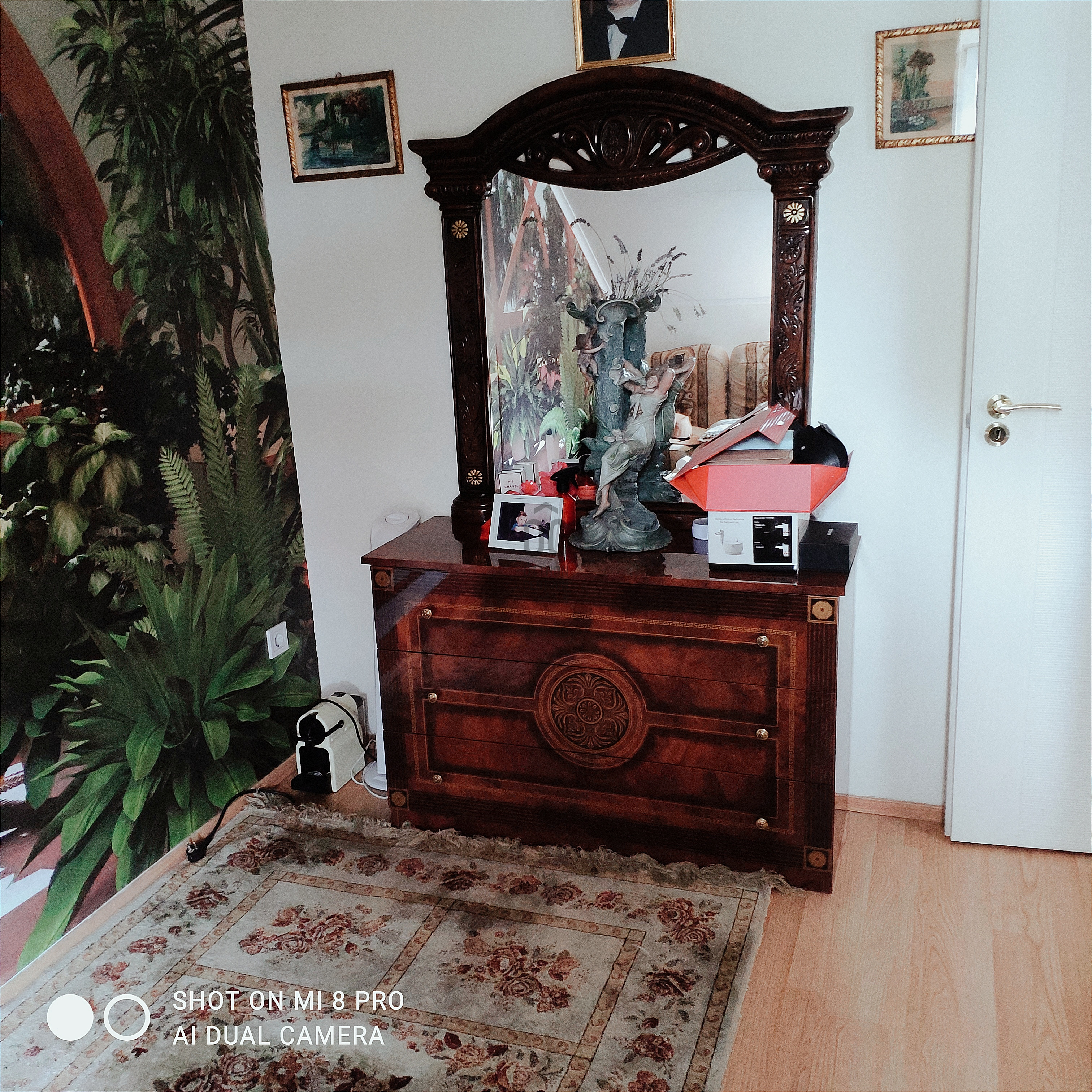 Gallery zoom image
