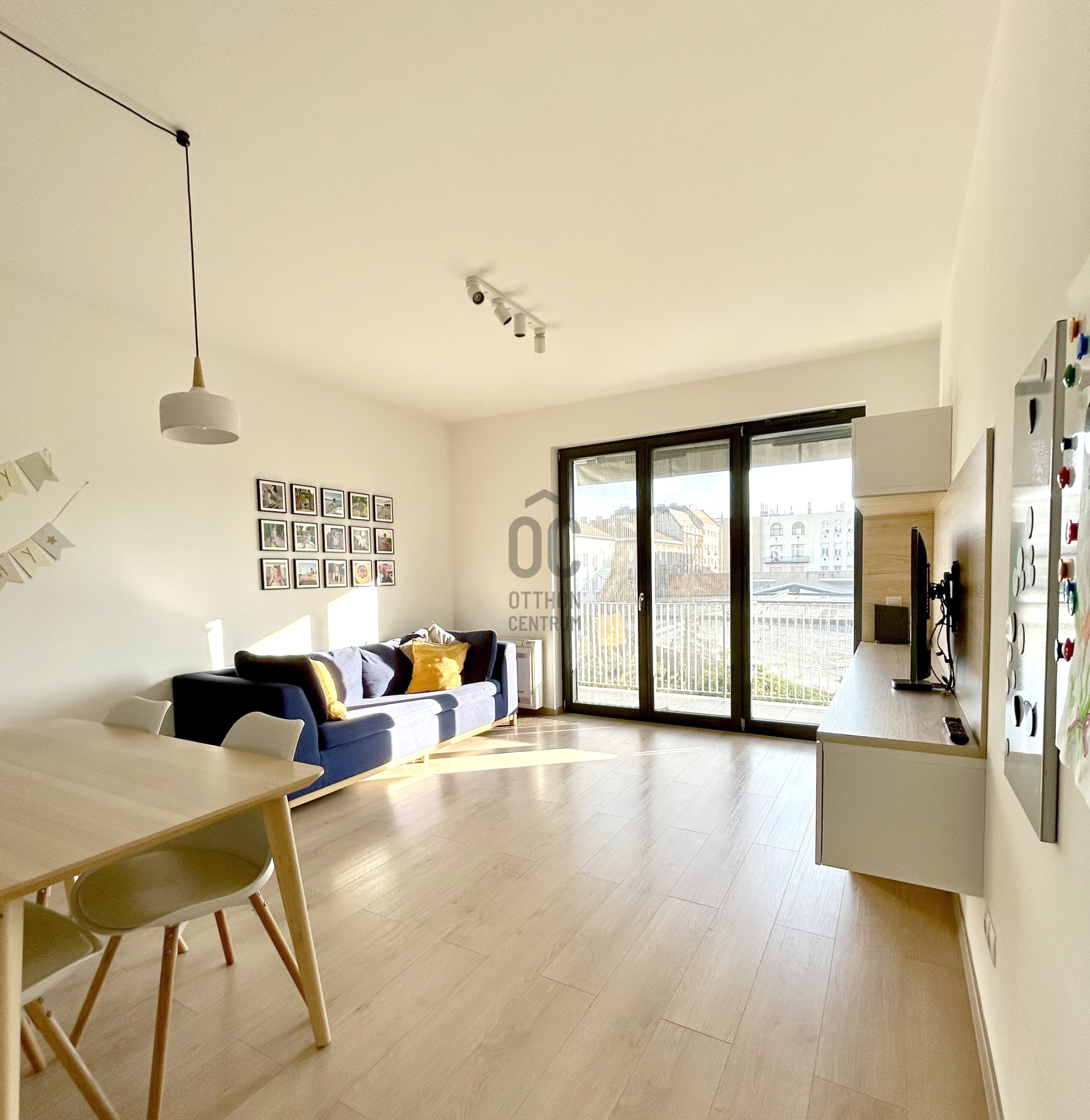 Gallery zoom image