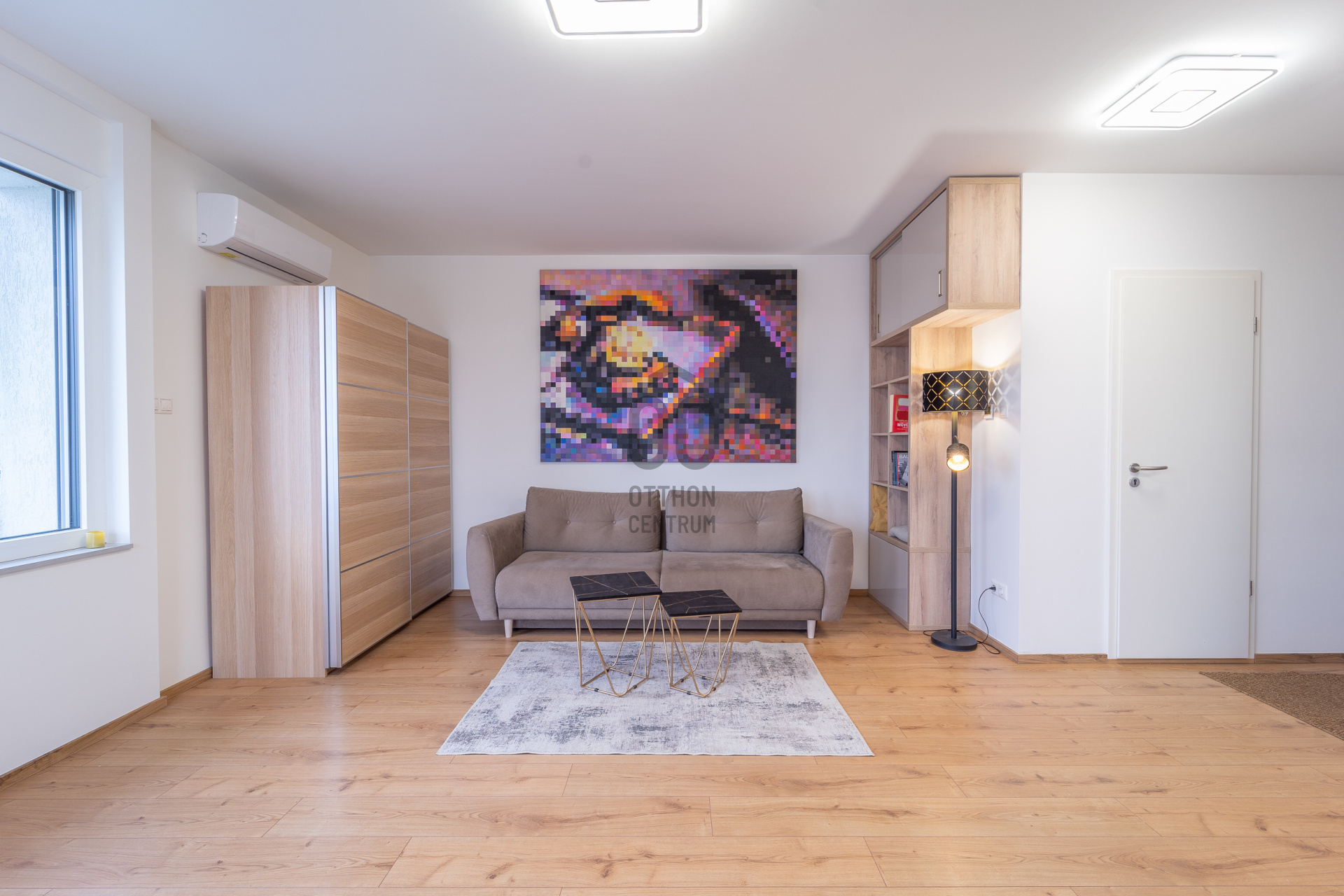 Gallery zoom image