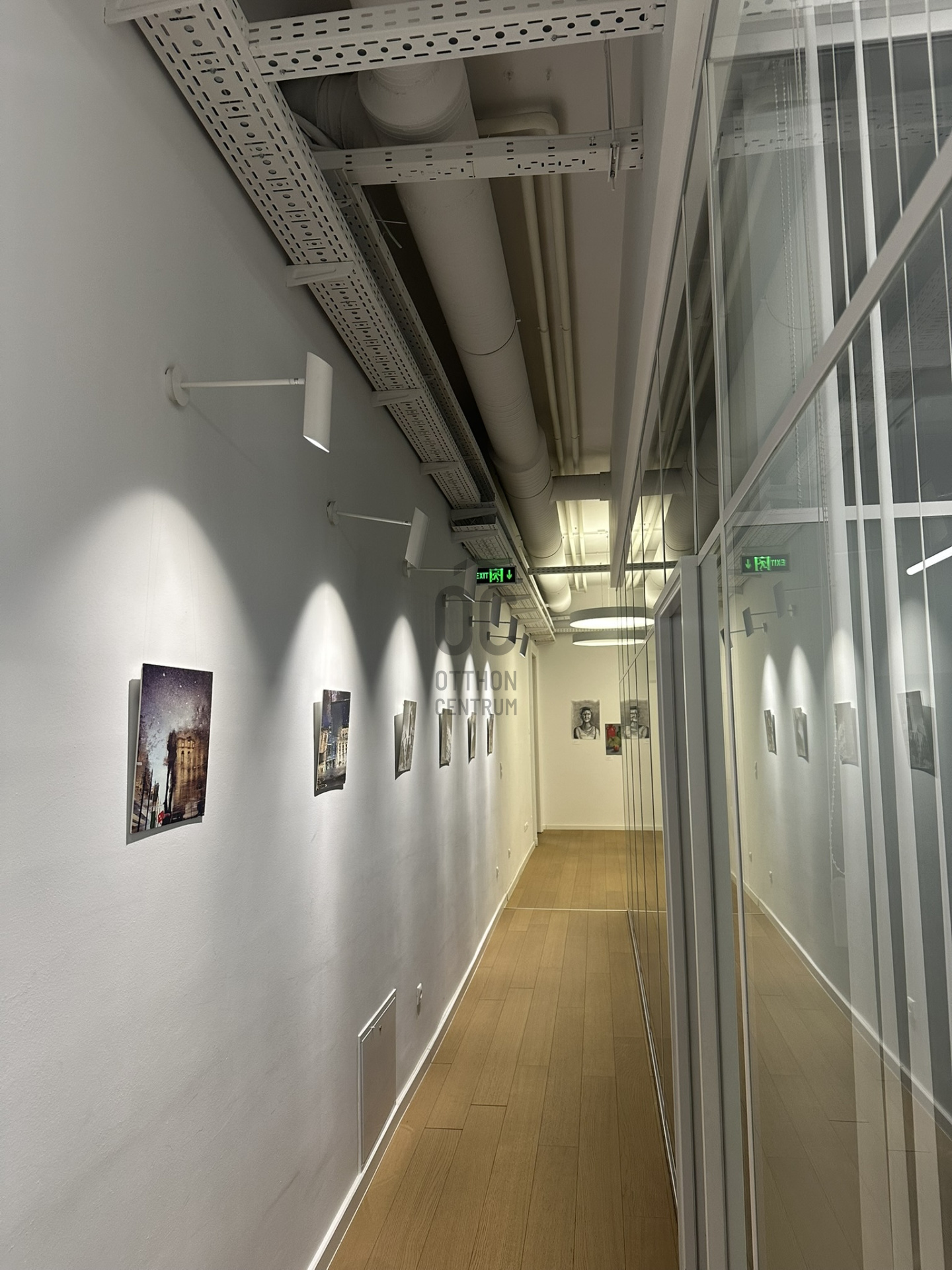 Gallery zoom image
