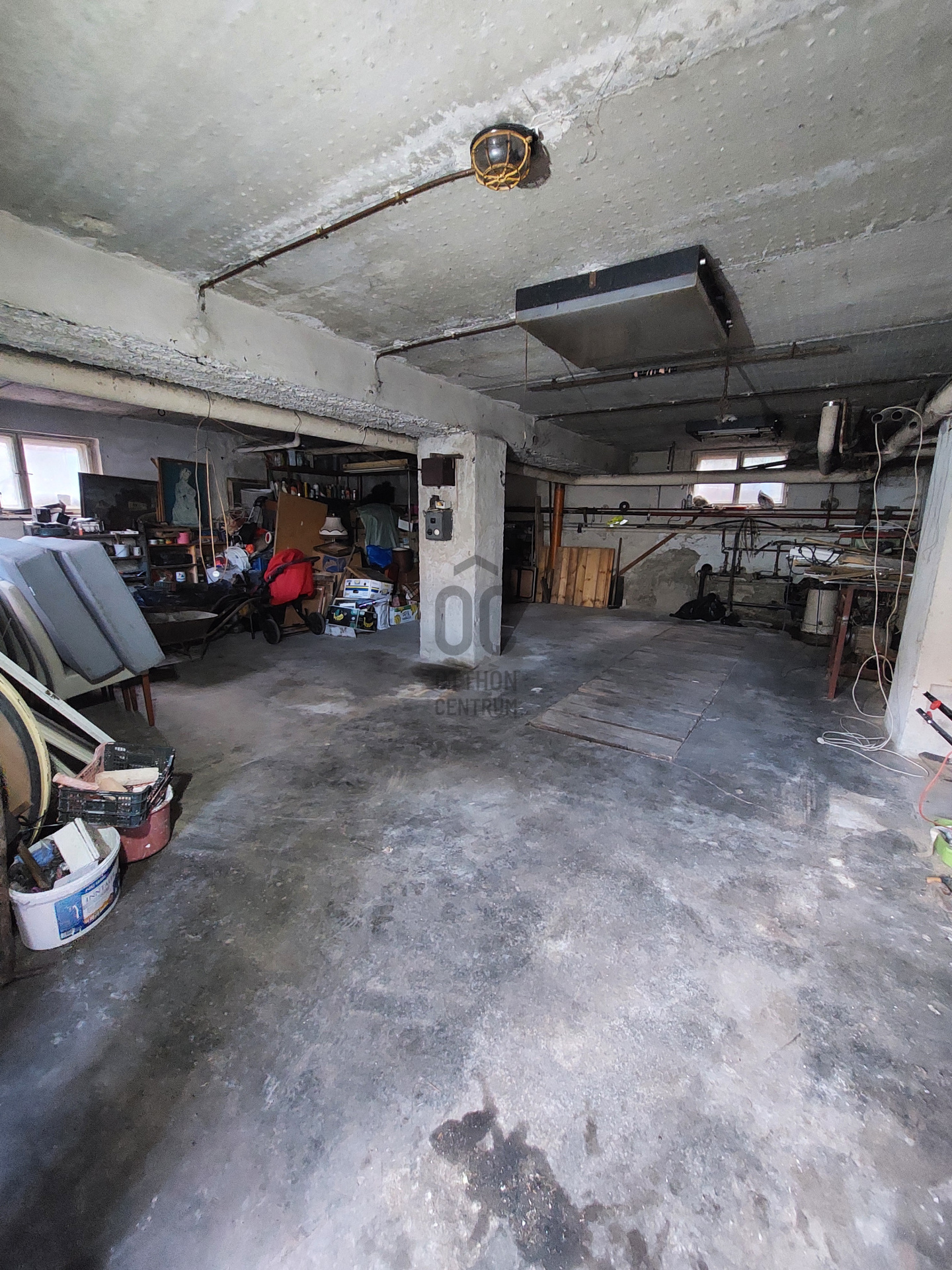 Gallery zoom image