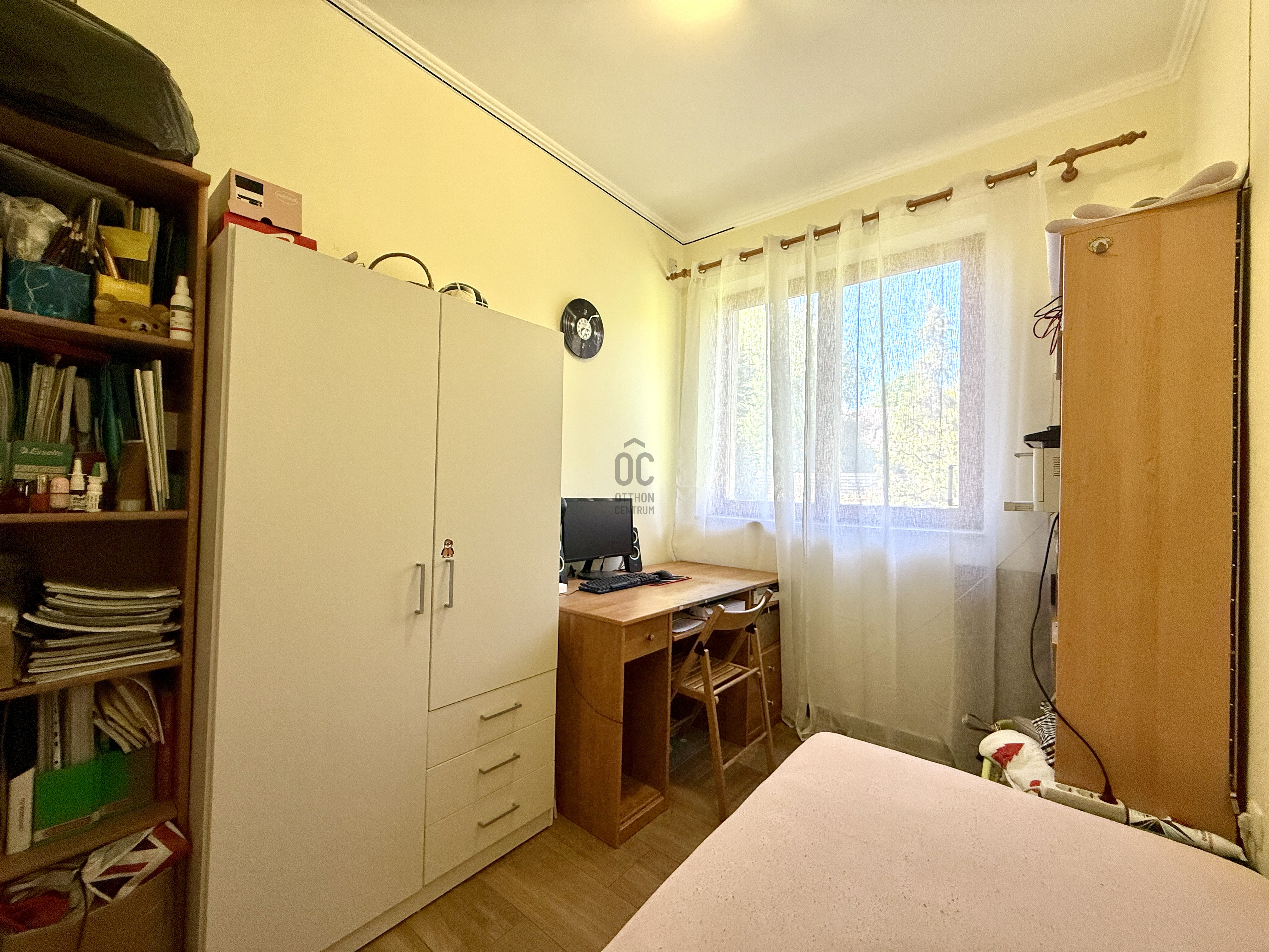 Gallery zoom image