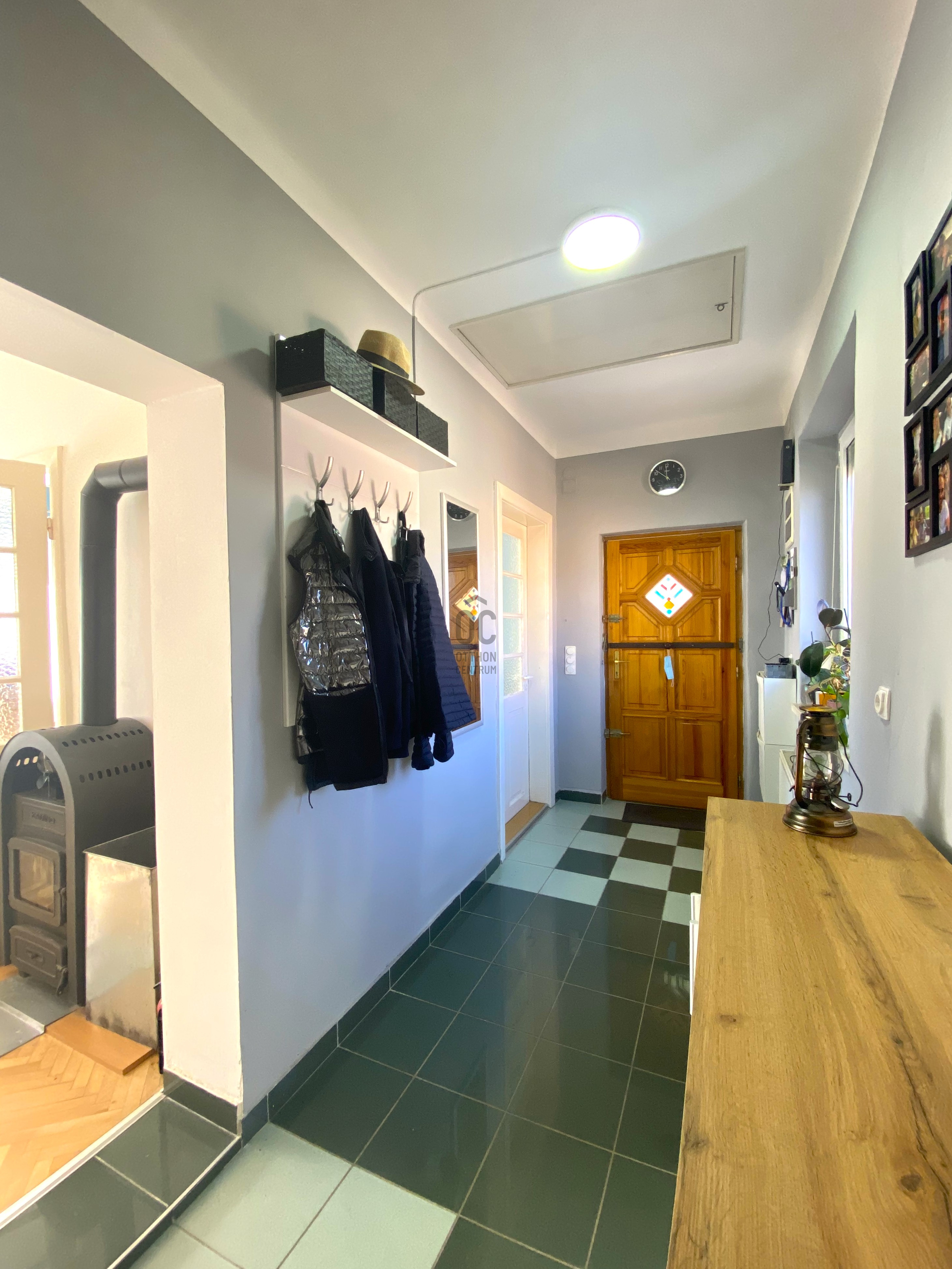 Gallery zoom image