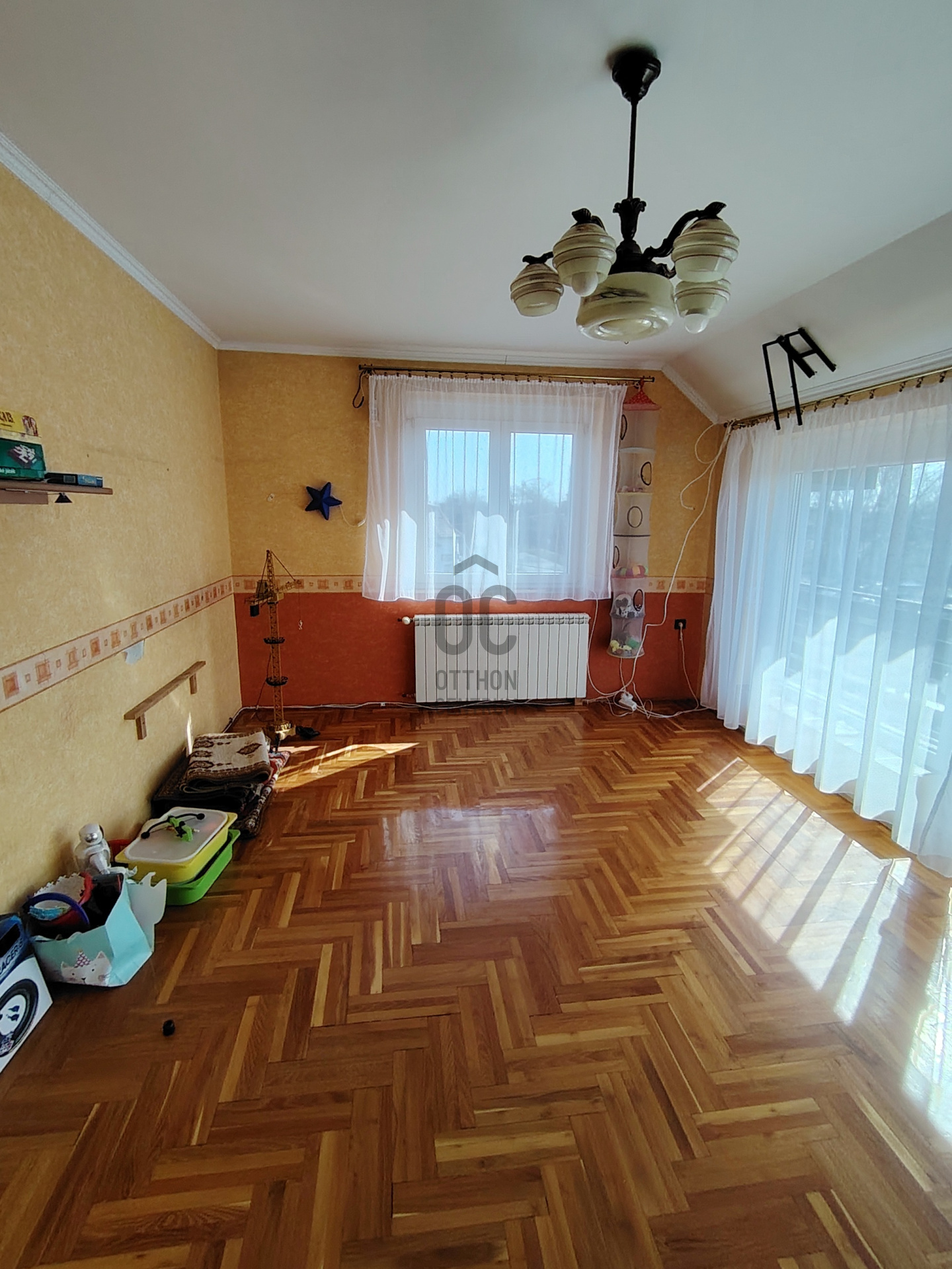Gallery zoom image
