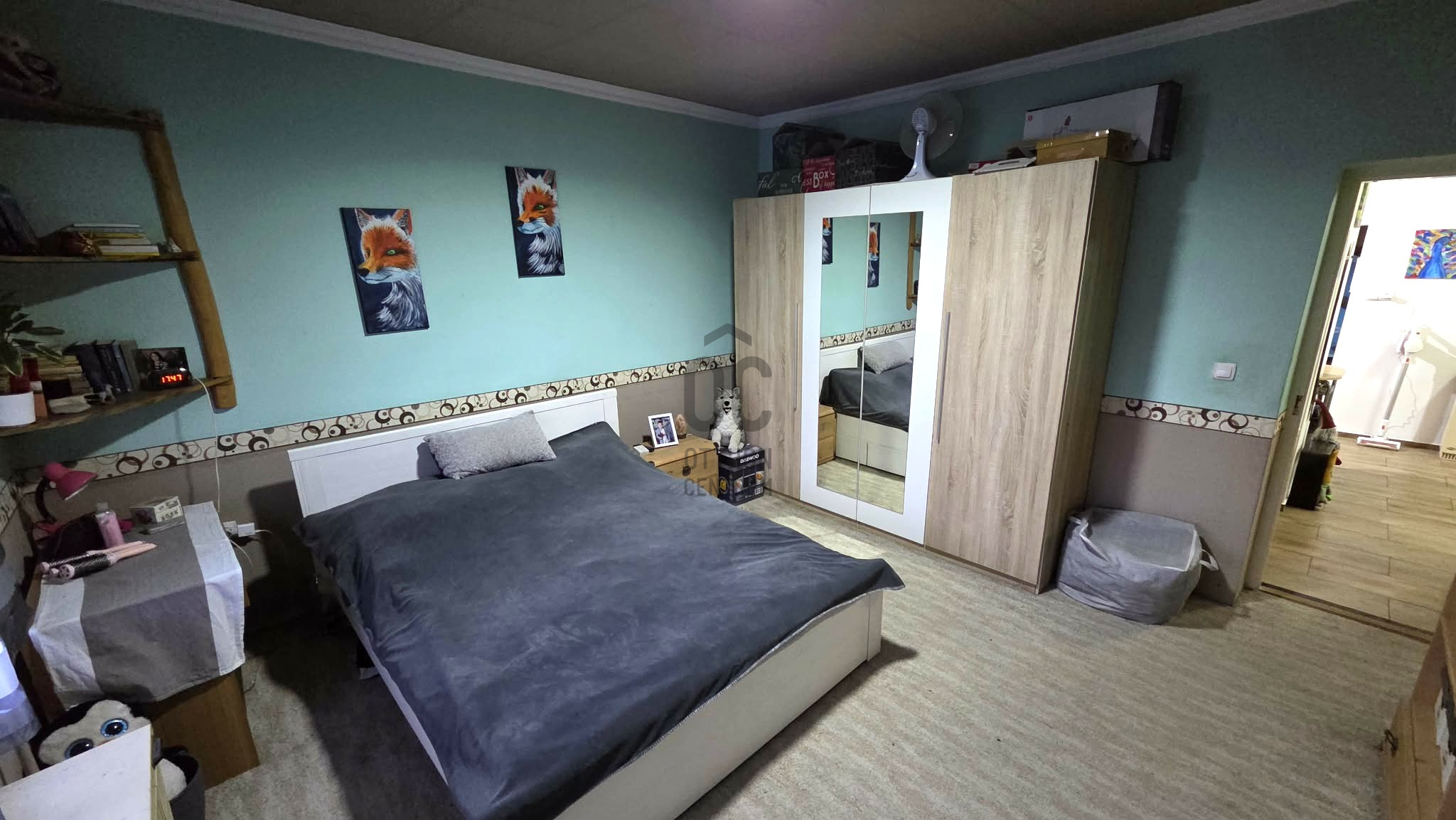Gallery zoom image