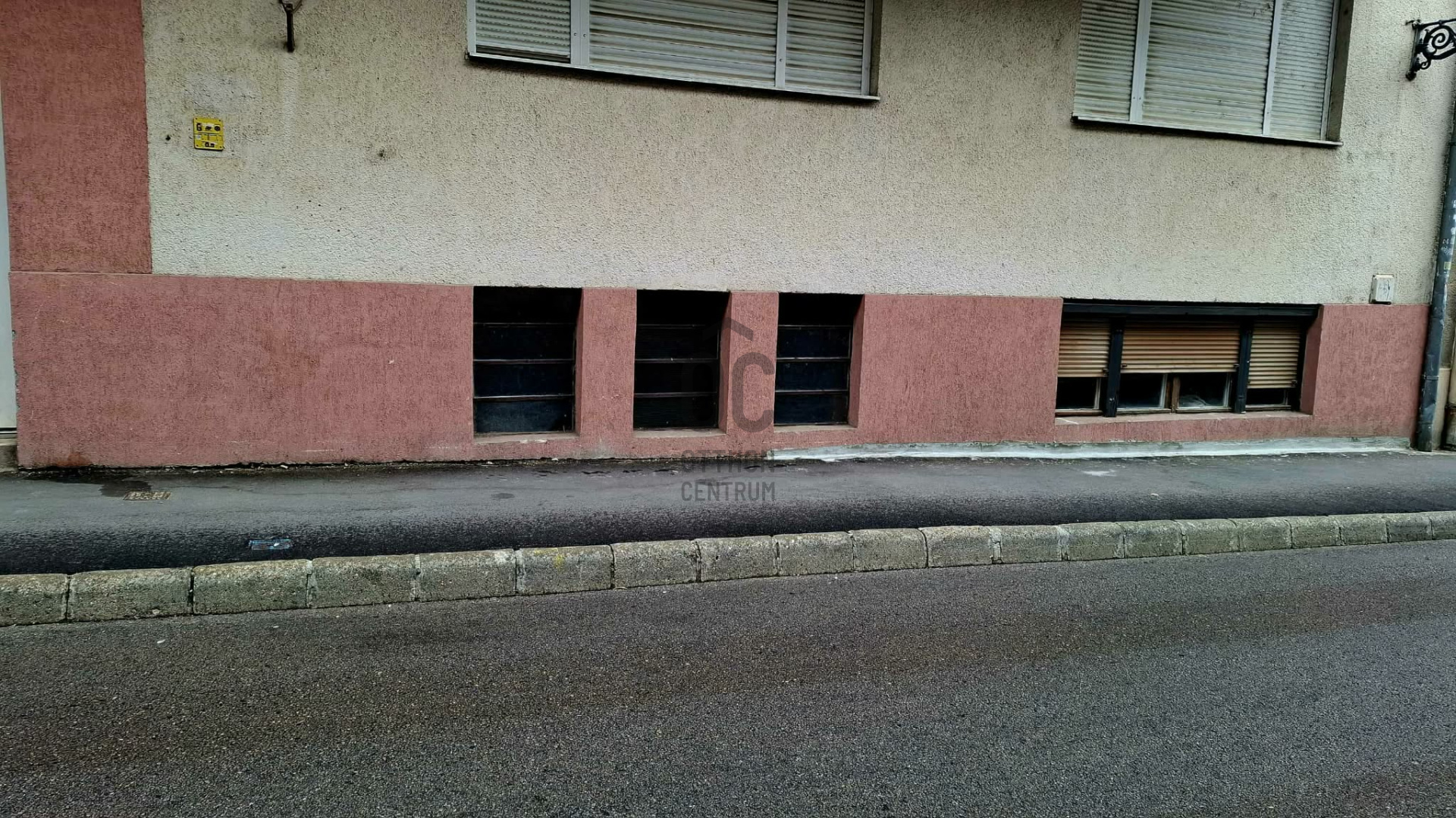 Gallery zoom image