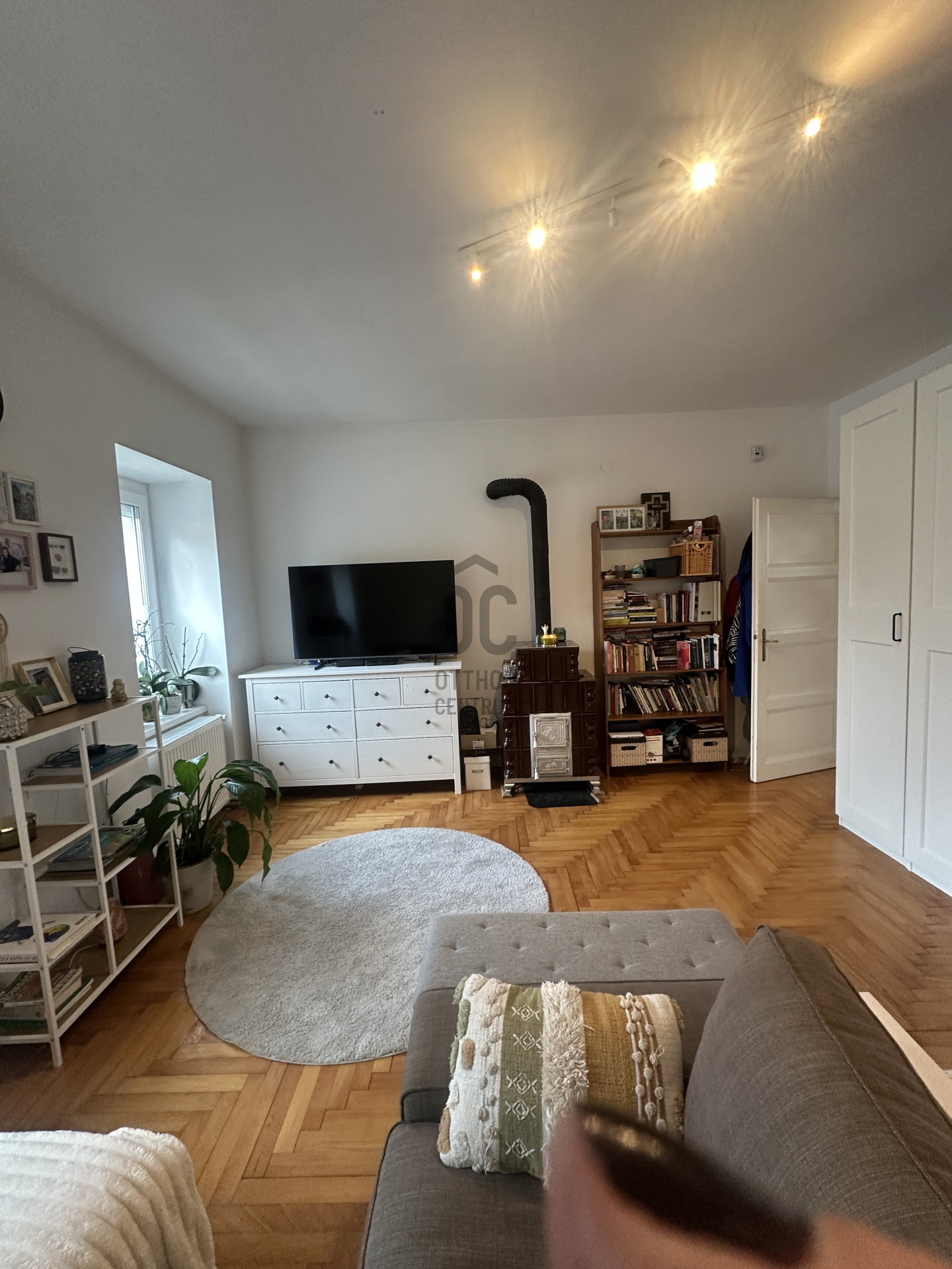 Gallery zoom image