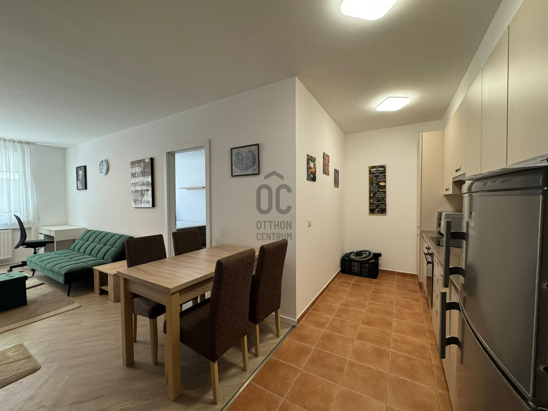 Gallery zoom image