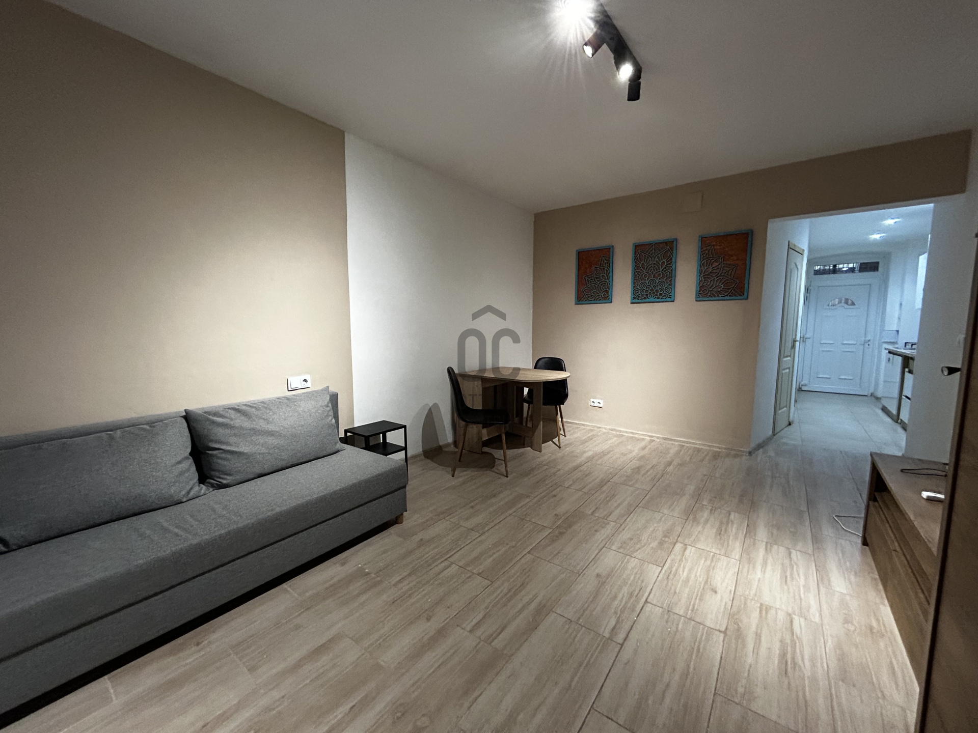 Gallery zoom image
