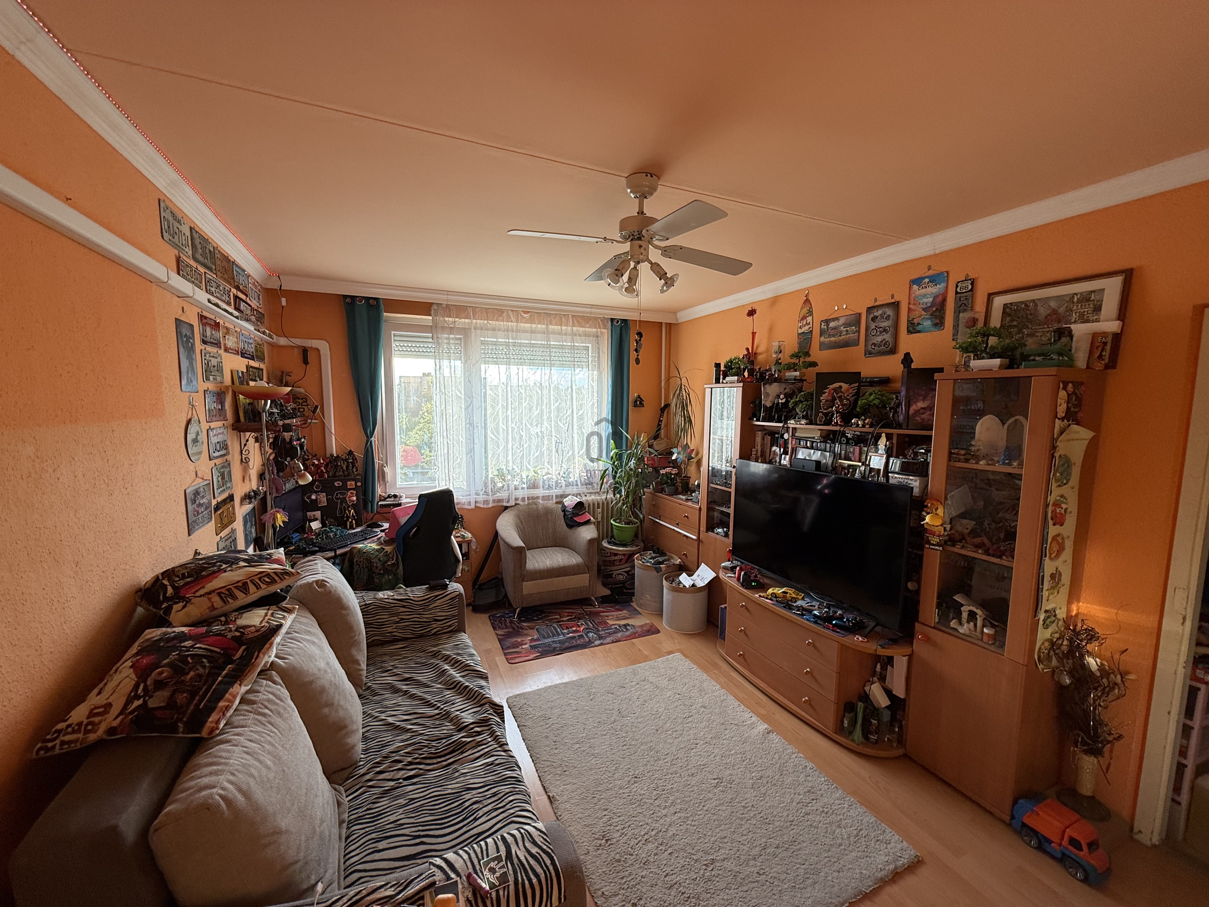 Gallery zoom image