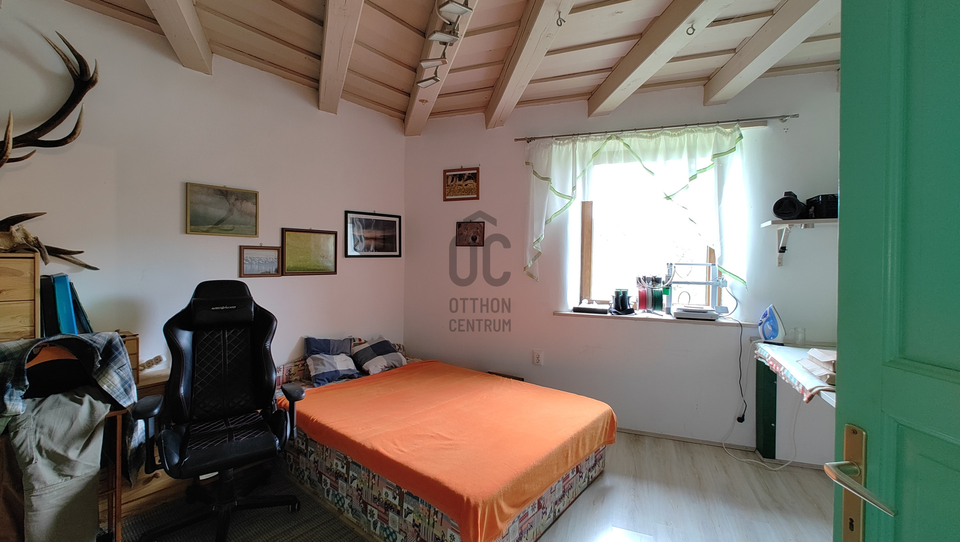 Gallery zoom image