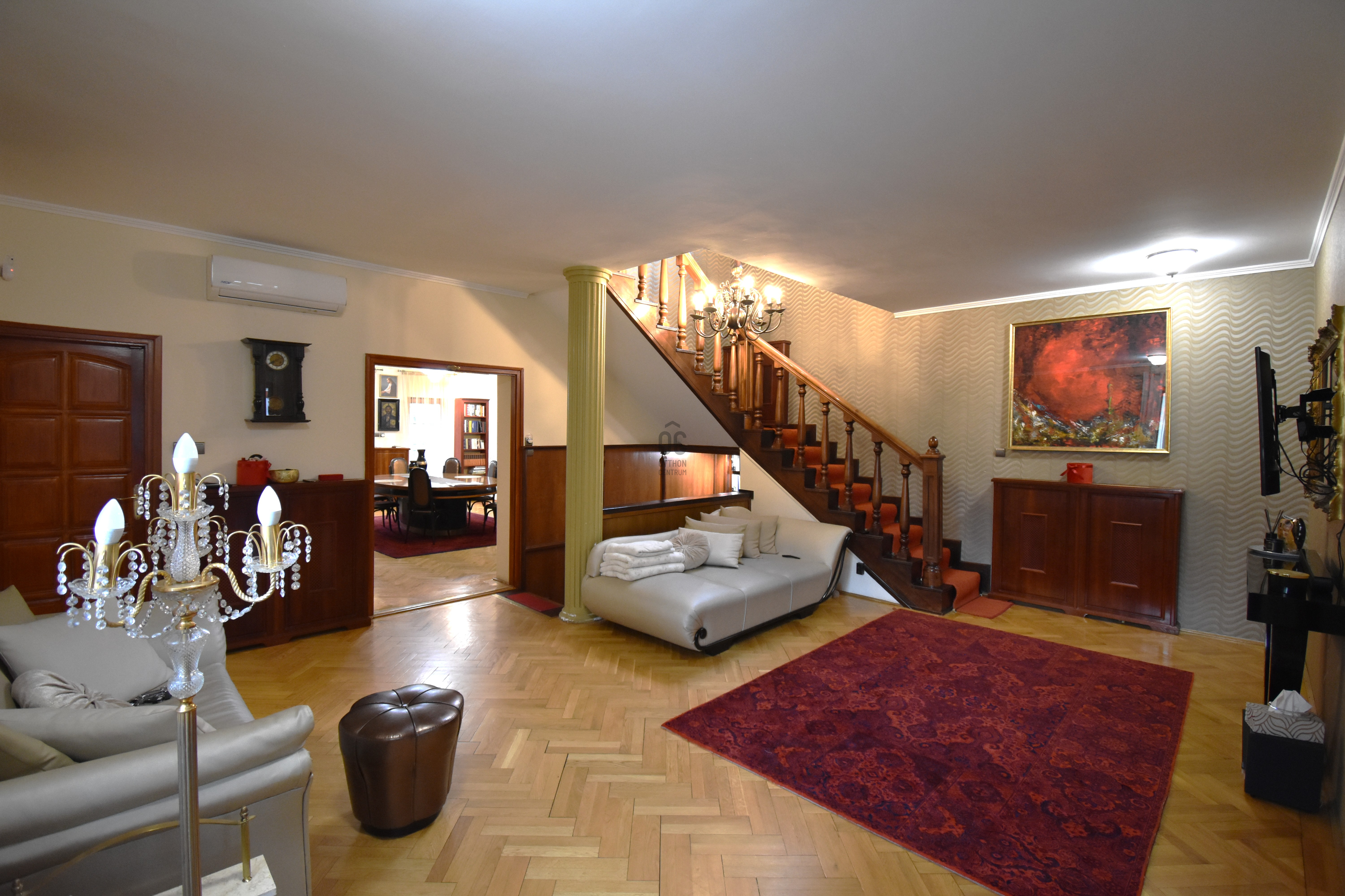 Gallery zoom image