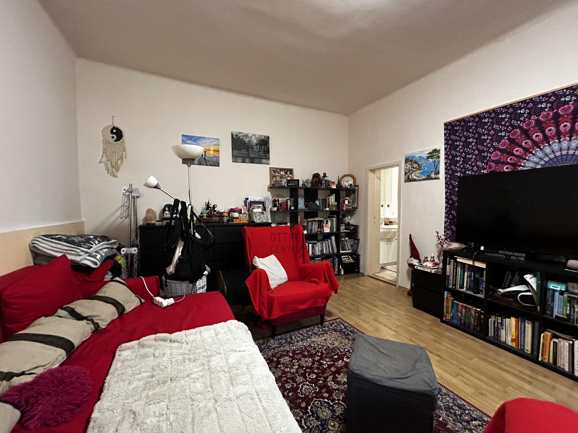 Gallery zoom image