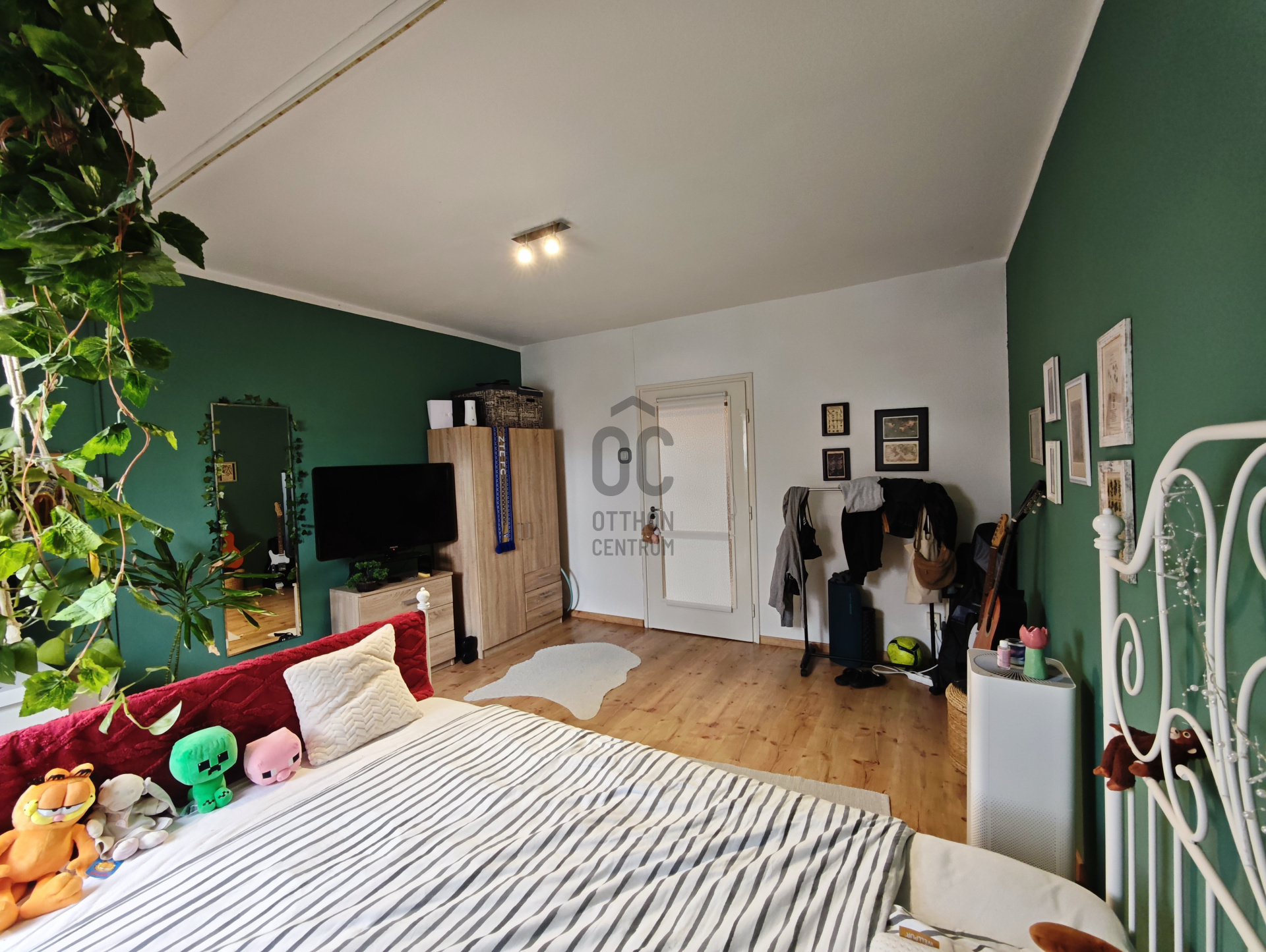 Gallery zoom image
