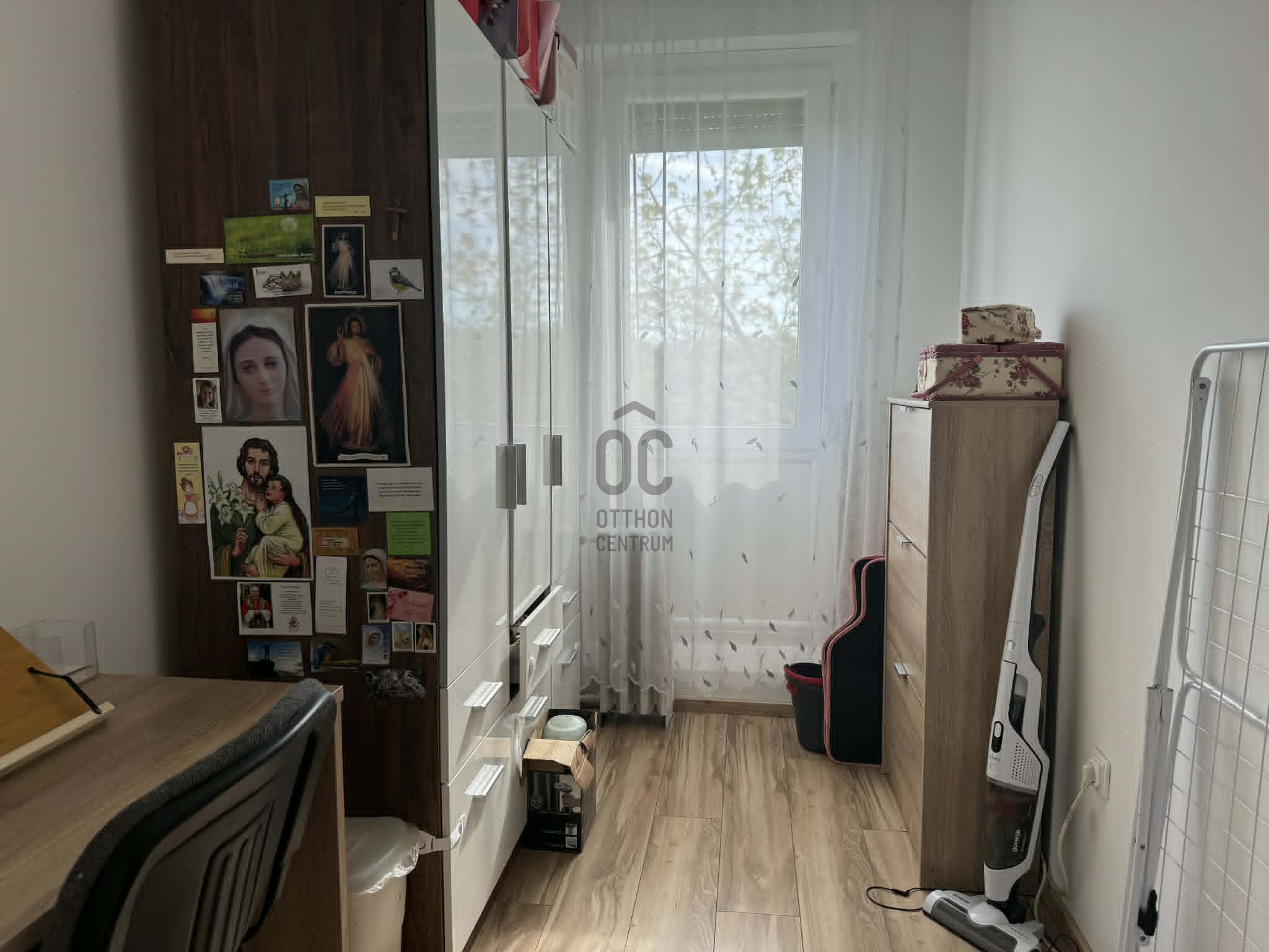 Gallery zoom image