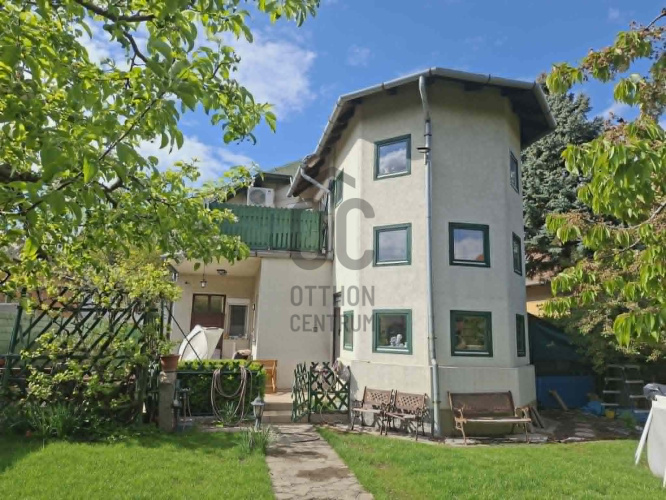 8 bed · 220m² · Családi ház · 299.000.000 Ft