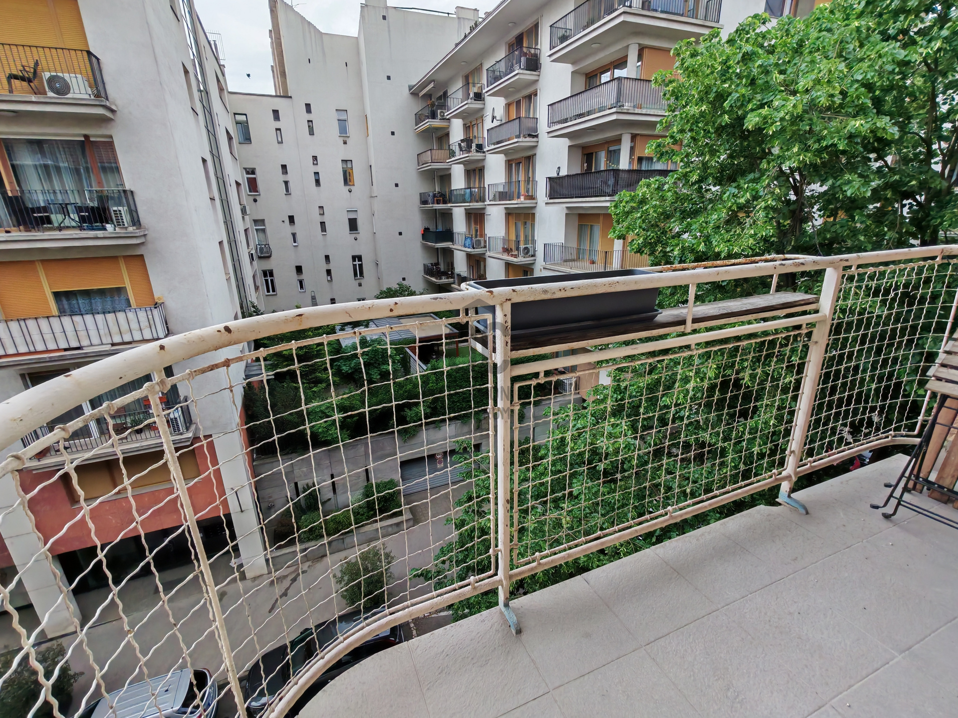 Gallery zoom image