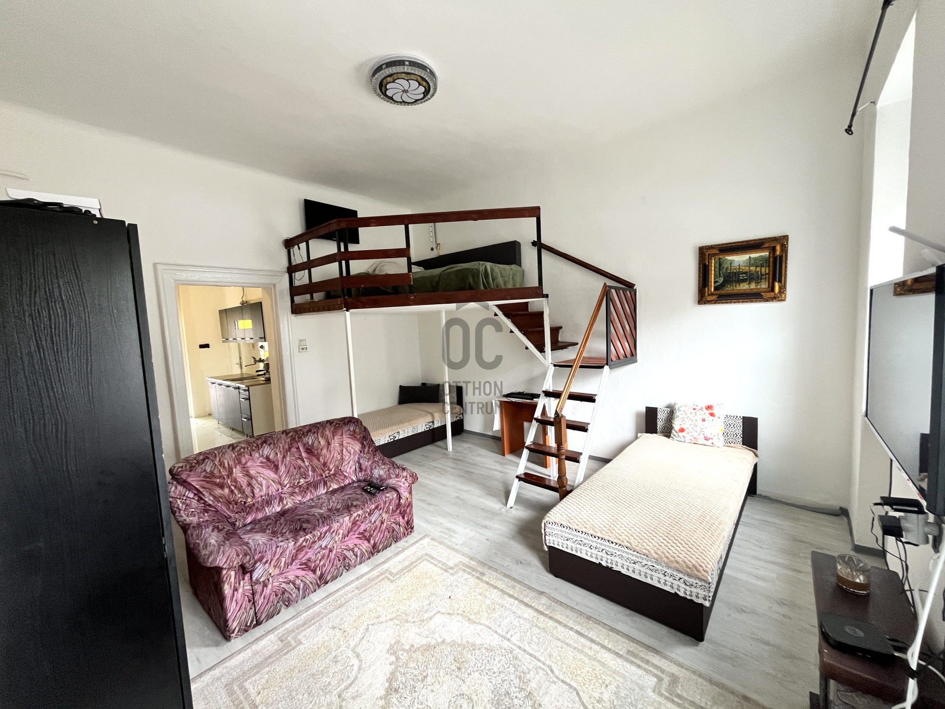 Gallery zoom image