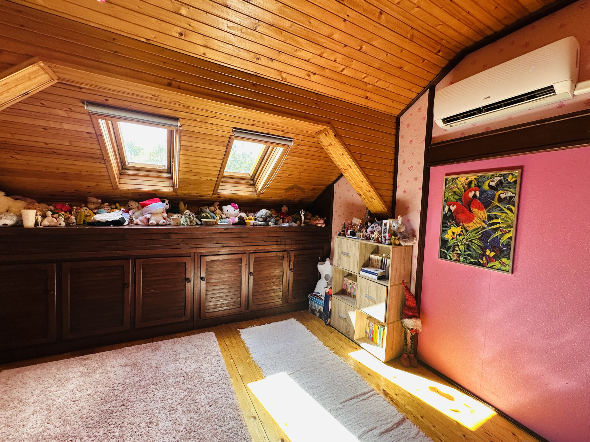 Gallery zoom image