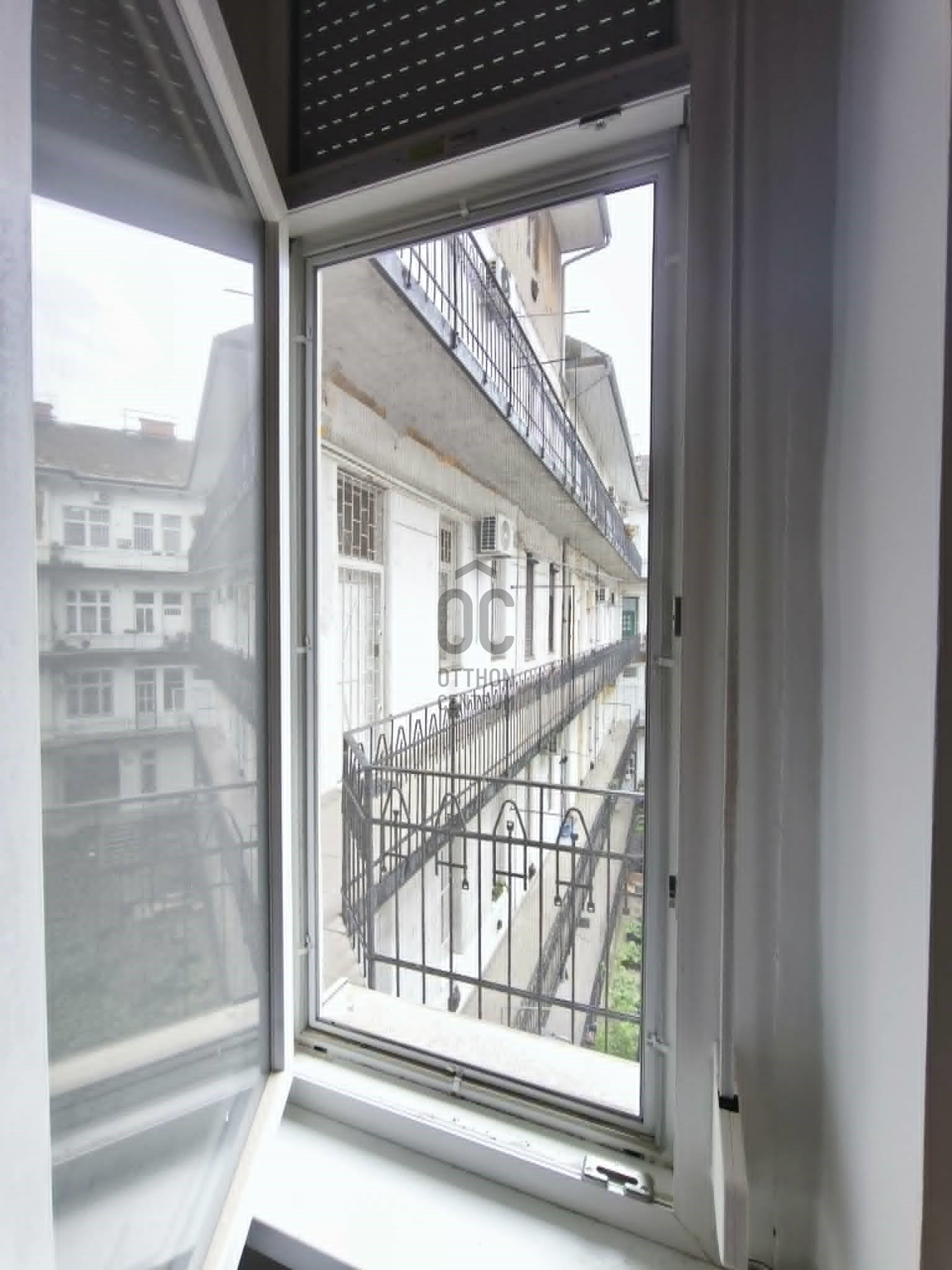 Gallery zoom image