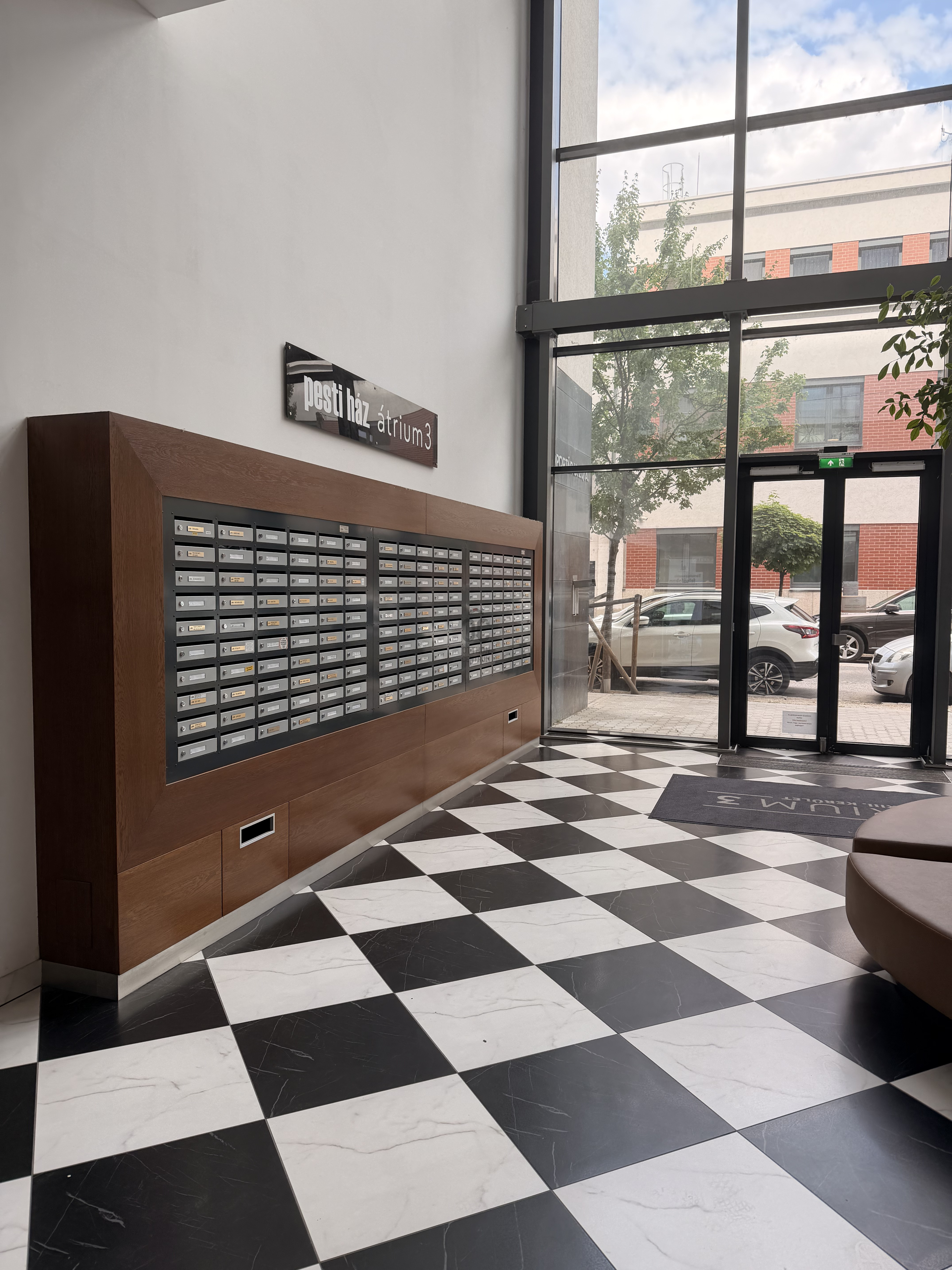 Gallery zoom image